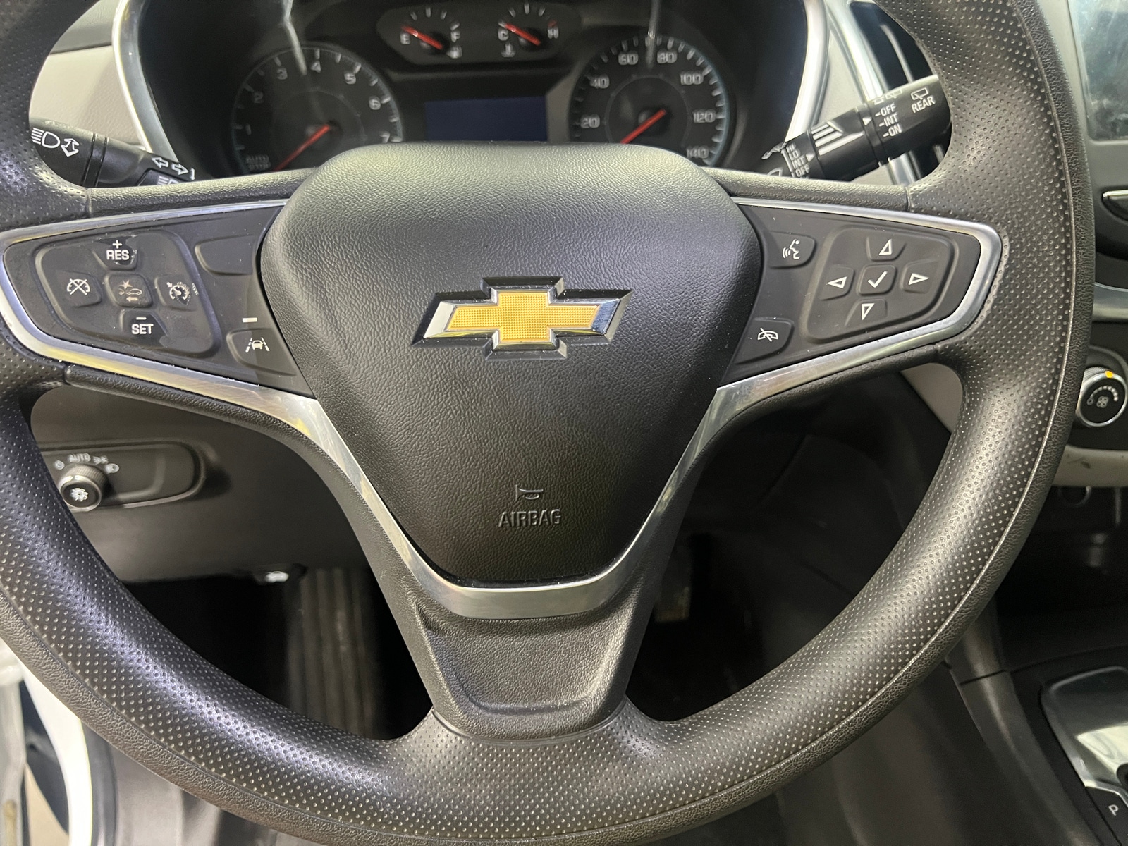 Thumbnail: 2022 Chevrolet Equinox - 5