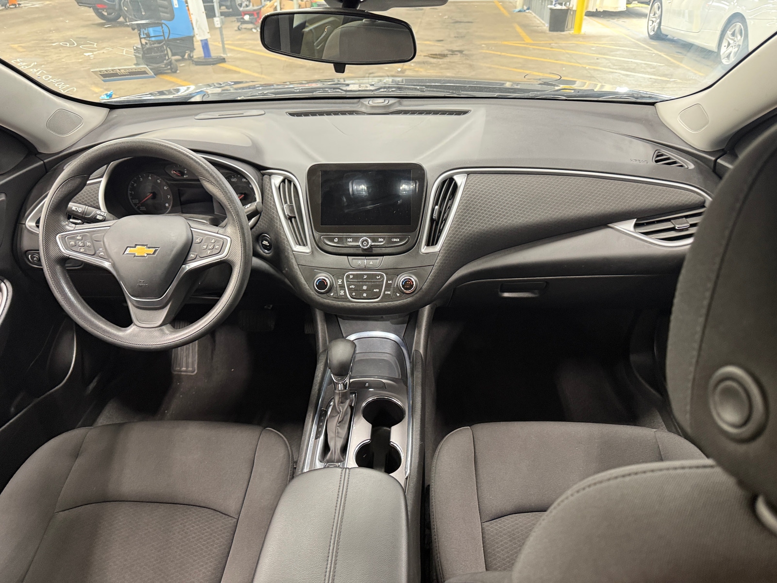 Thumbnail: 2023 Chevrolet Malibu - 3