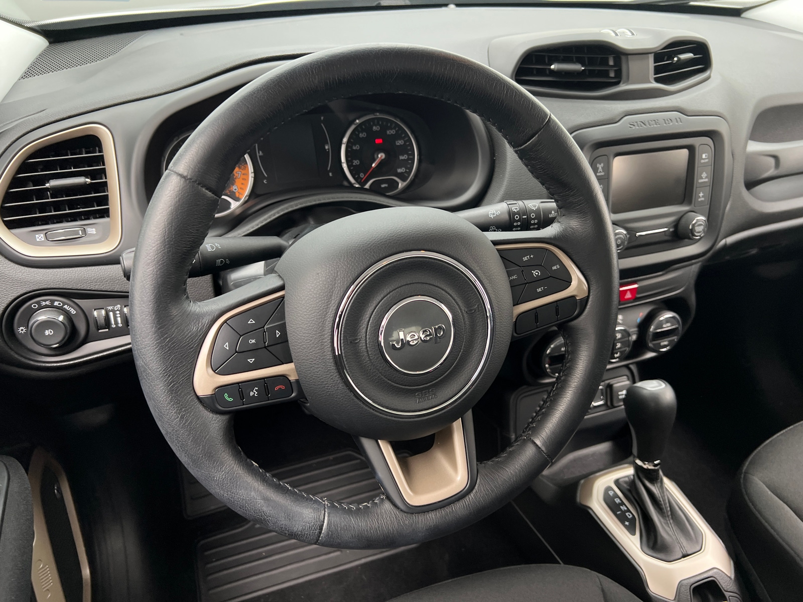 Thumbnail: 2016 Jeep Renegade - 5