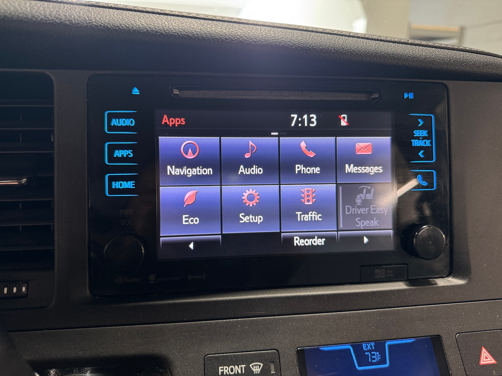 Thumbnail: 2017 Toyota Sienna - 3
