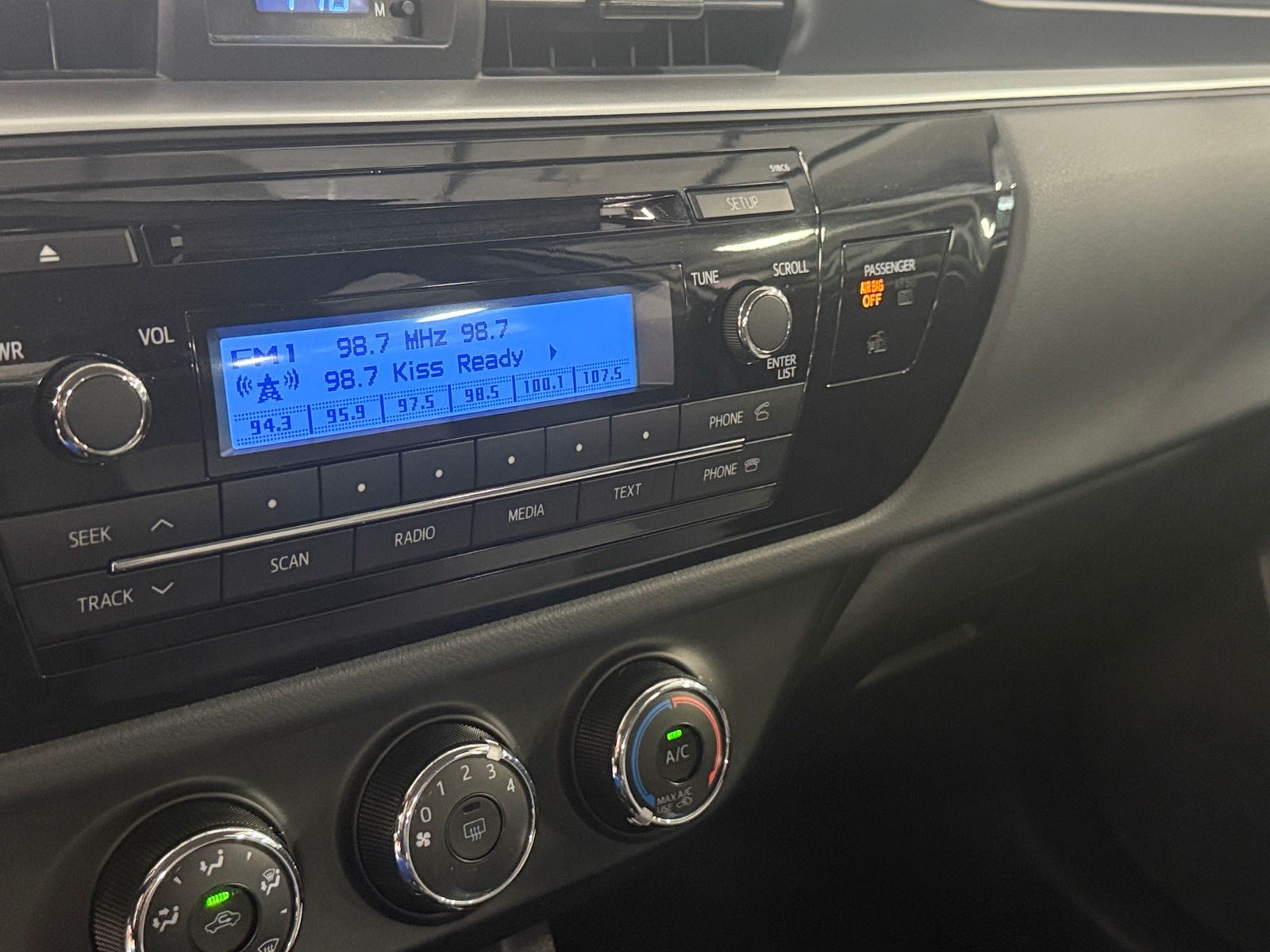 Thumbnail: 2014 Toyota Corolla - 4