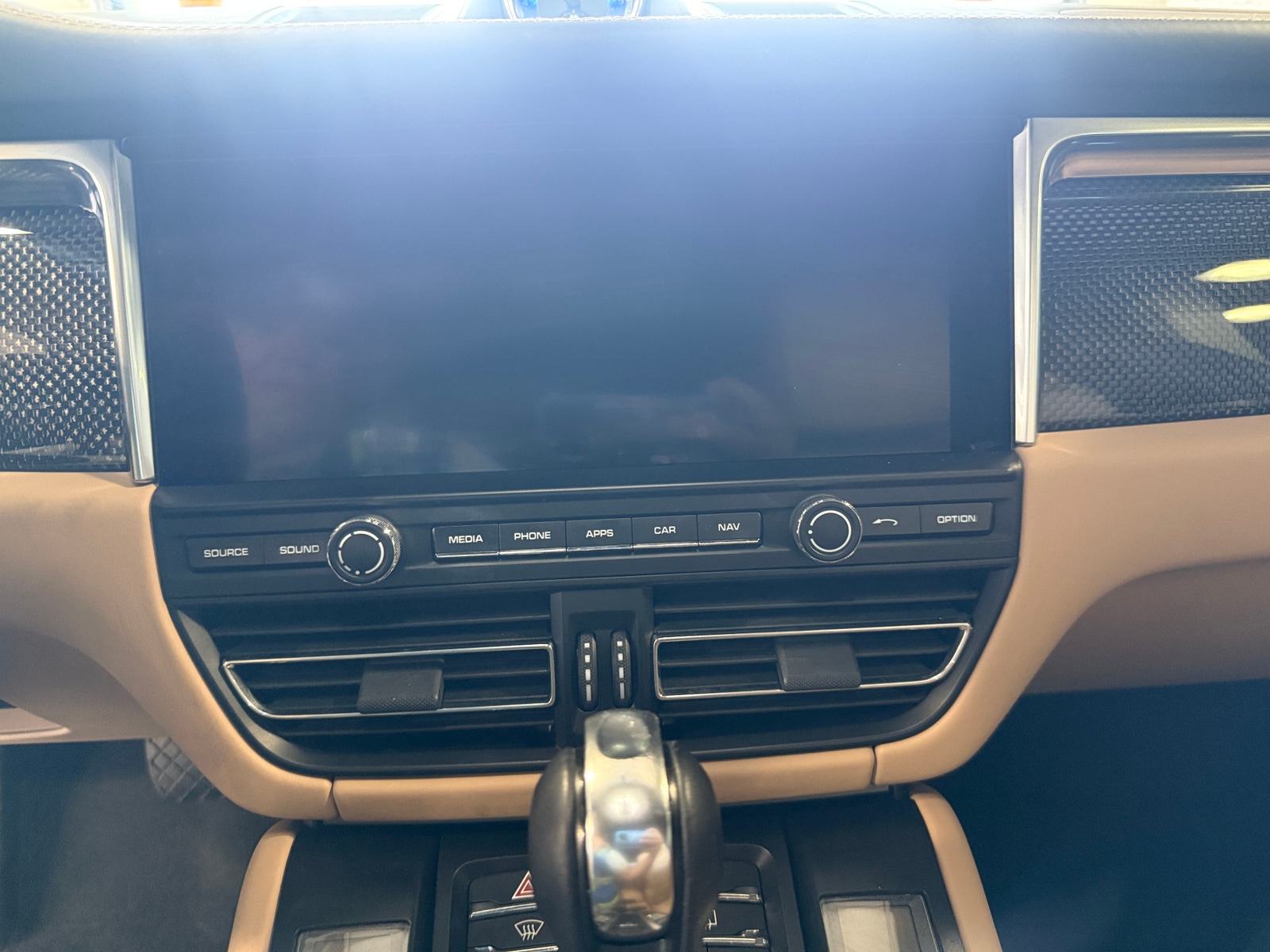 Thumbnail: 2019 Porsche Macan - 3