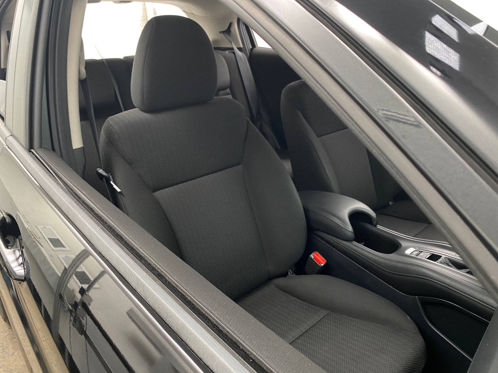 Thumbnail: 2016 Honda HR-V - 2