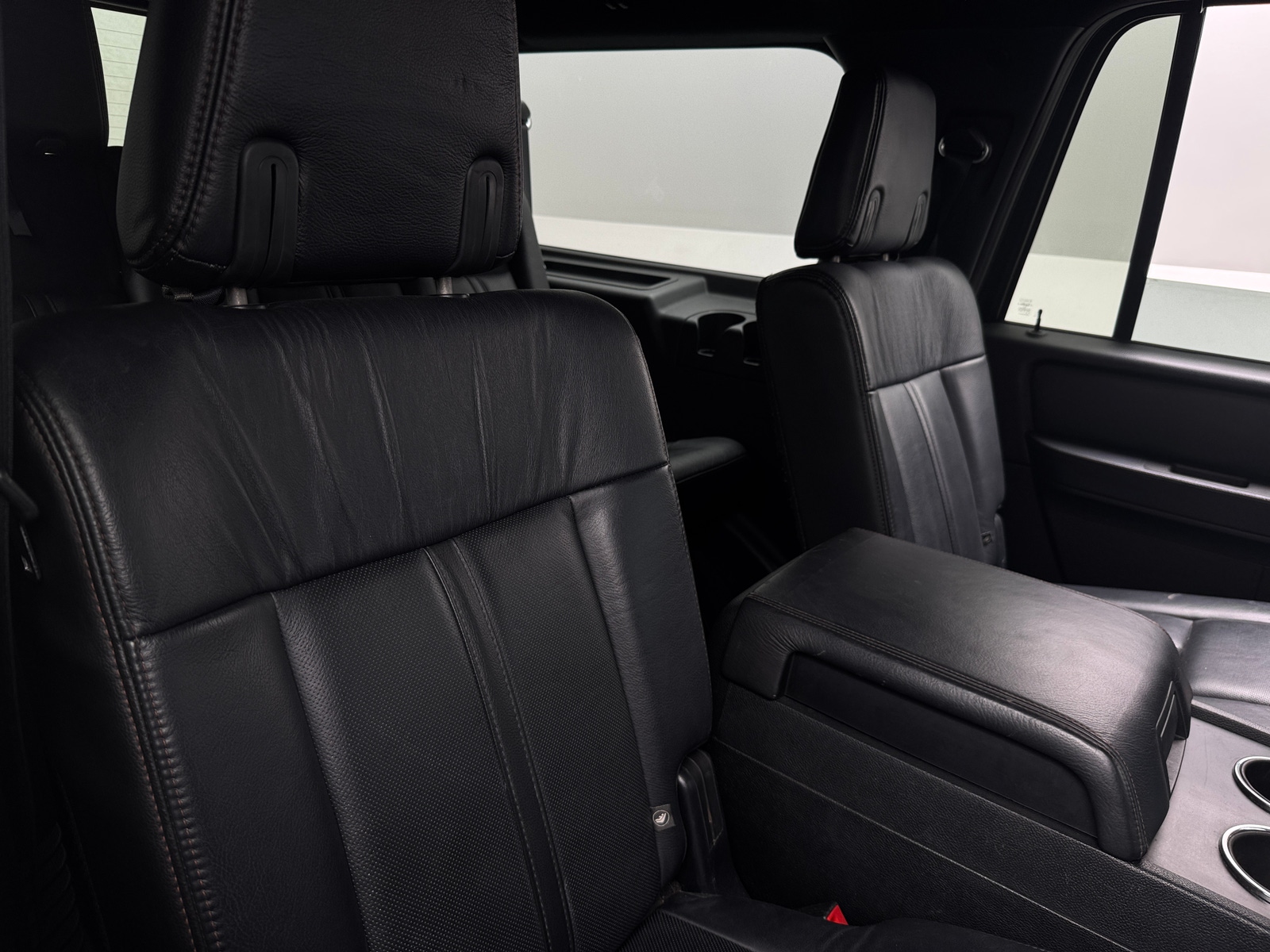 Thumbnail: 2016 Lincoln Navigator L - 5
