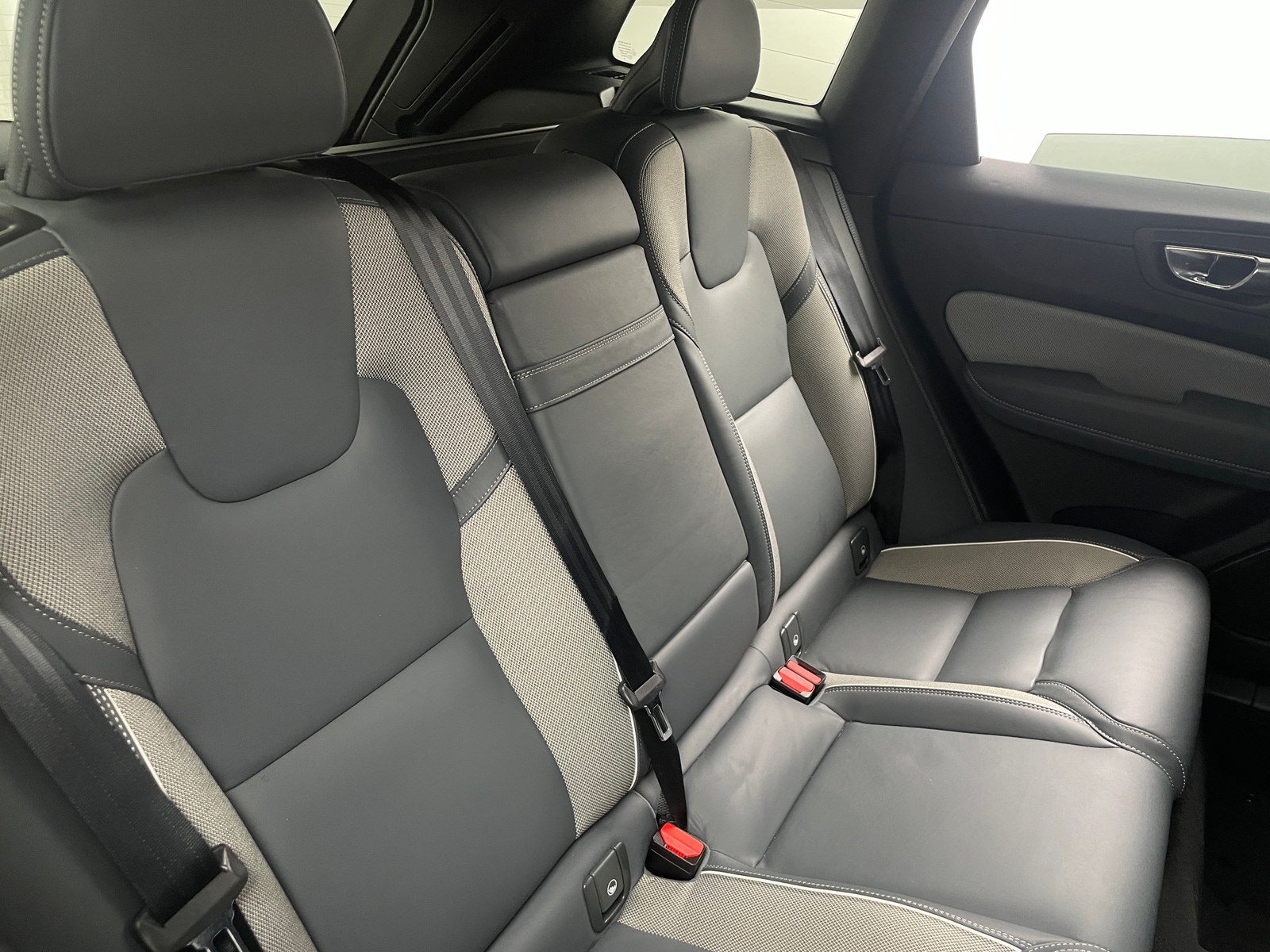 Thumbnail: 2020 Volvo XC60 - 5