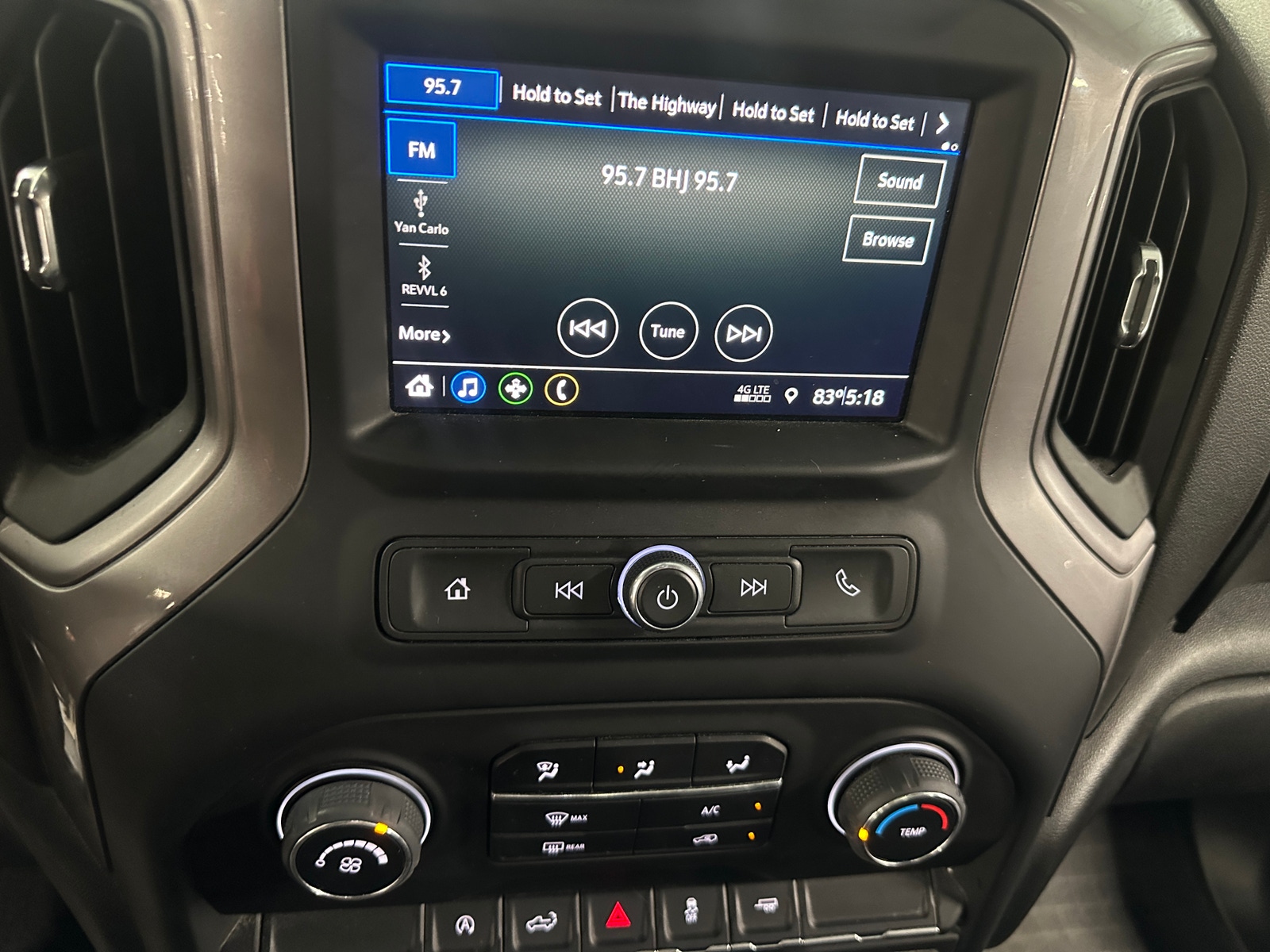 Thumbnail: 2022 Chevrolet Silverado 1500 - 4