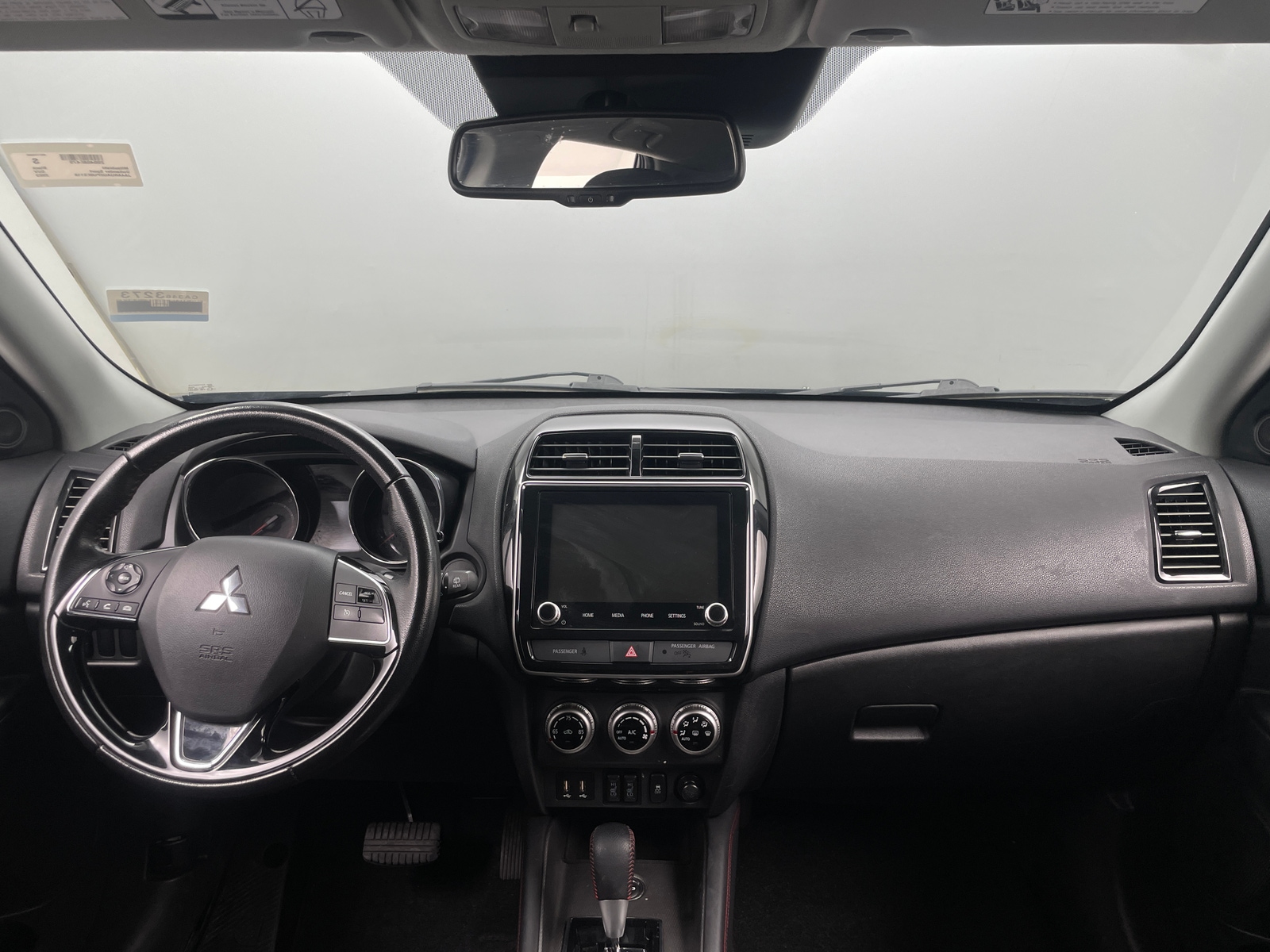 Thumbnail: 2023 Mitsubishi Outlander Sport - 3