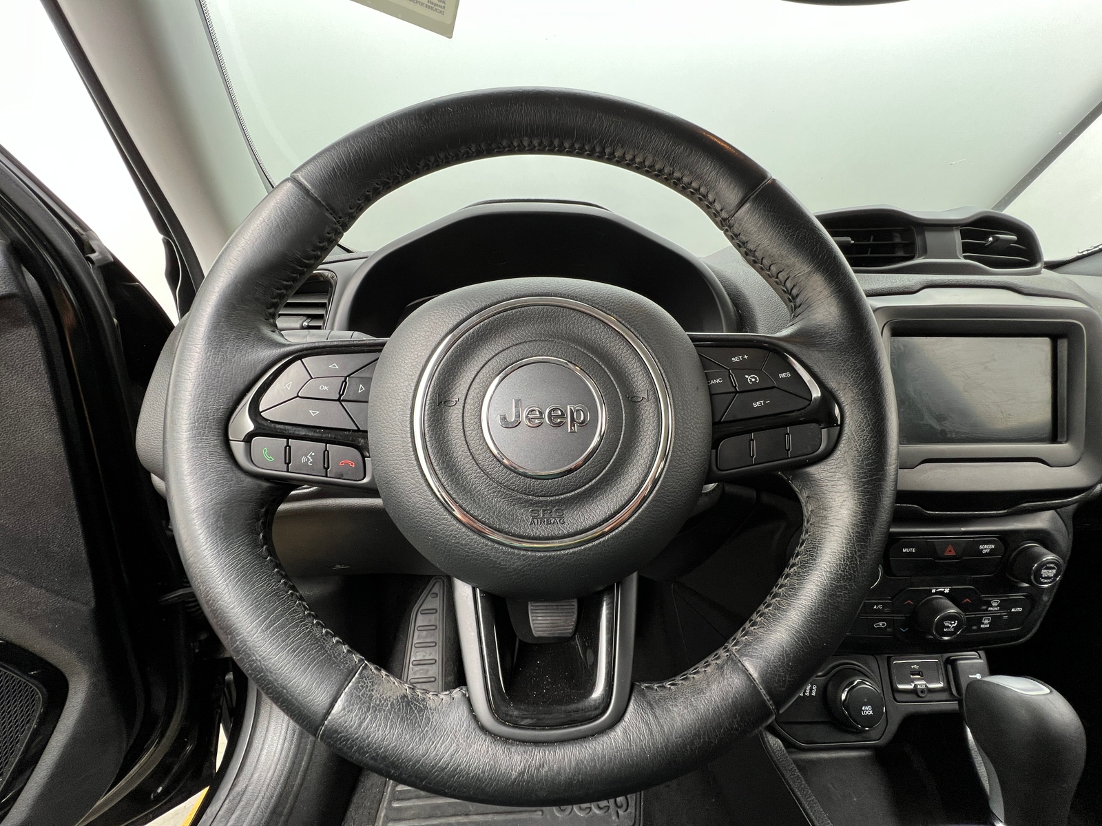 Thumbnail: 2019 Jeep Renegade - 5