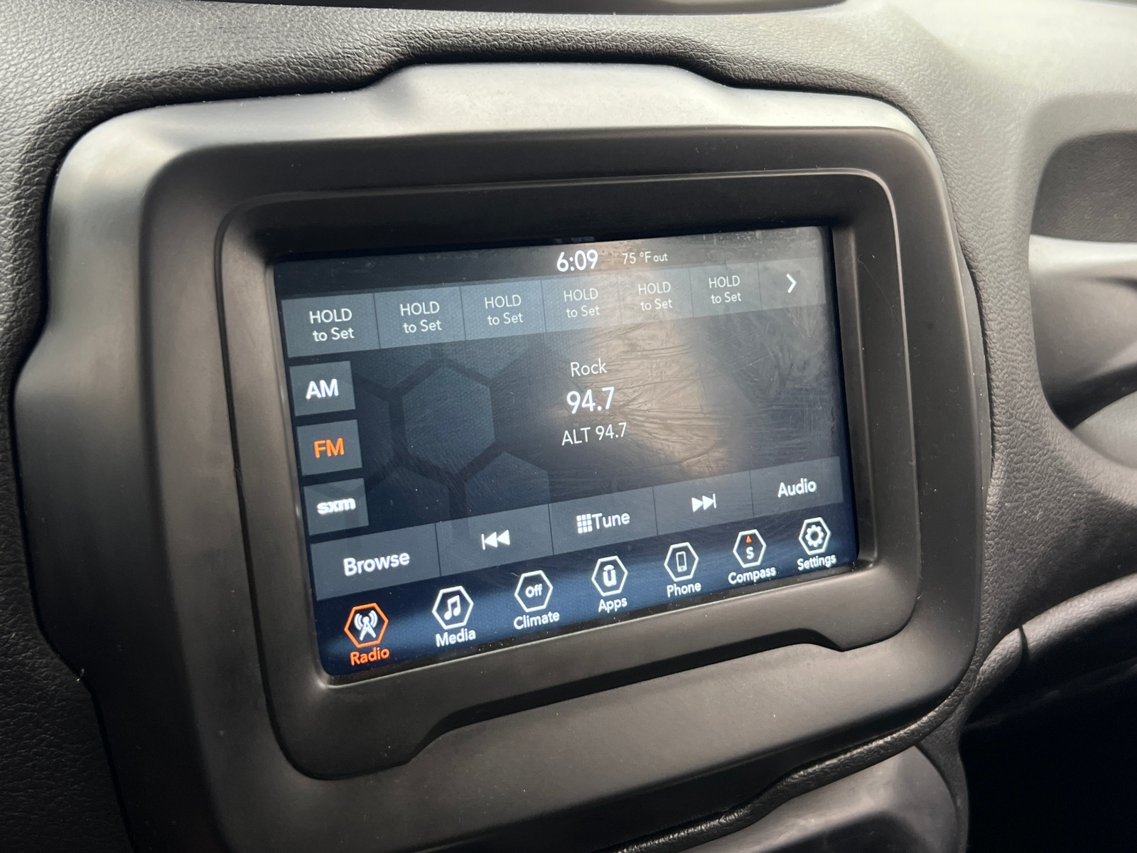 Thumbnail: 2019 Jeep Renegade - 4