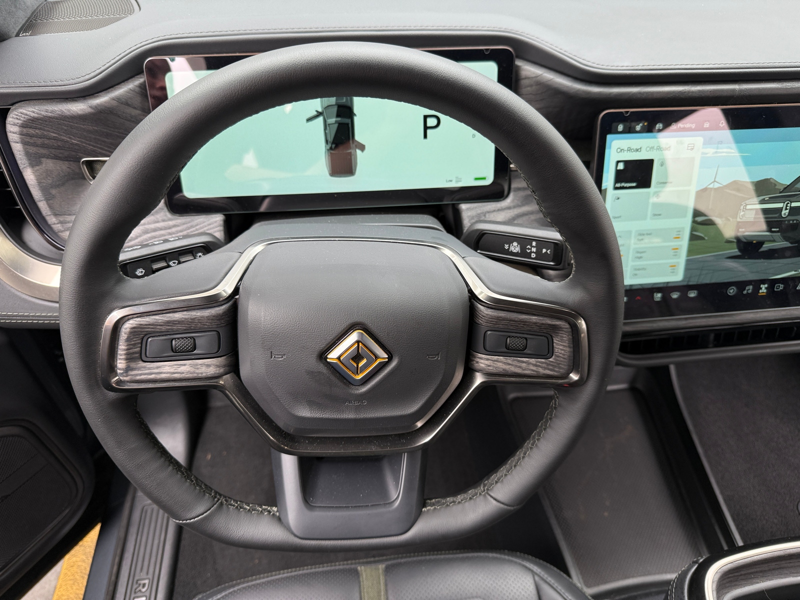 Thumbnail: 2022 Rivian R1T - 4