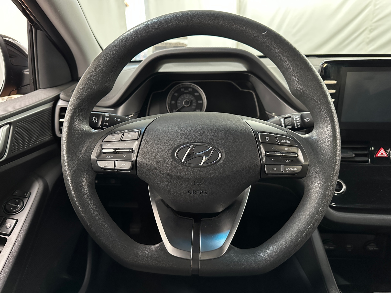 Thumbnail: 2020 Hyundai Ioniq - 5
