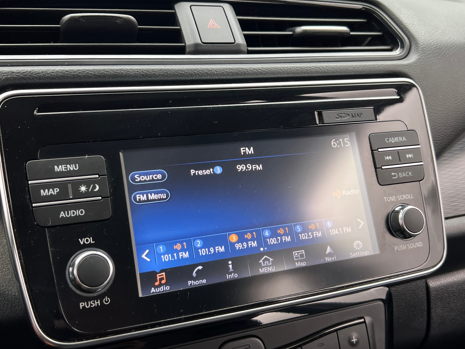 Thumbnail: 2019 Nissan Leaf - 3