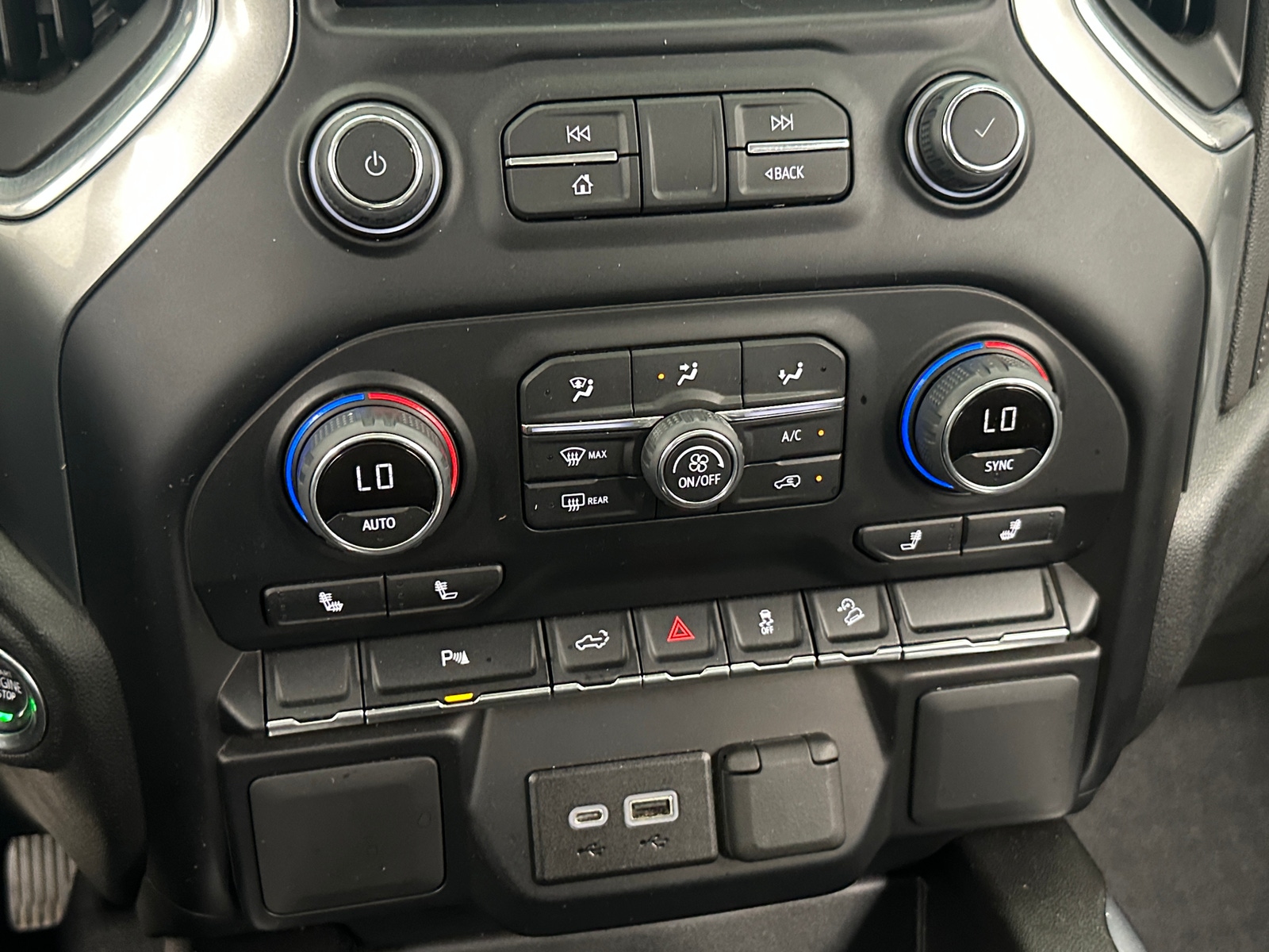 Thumbnail: 2022 Chevrolet Silverado 1500 - 4