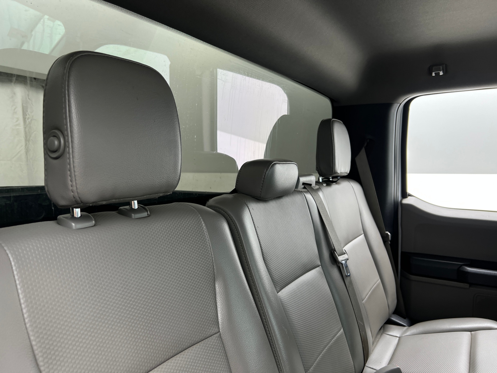 Thumbnail: 2017 Ford Econoline - 6