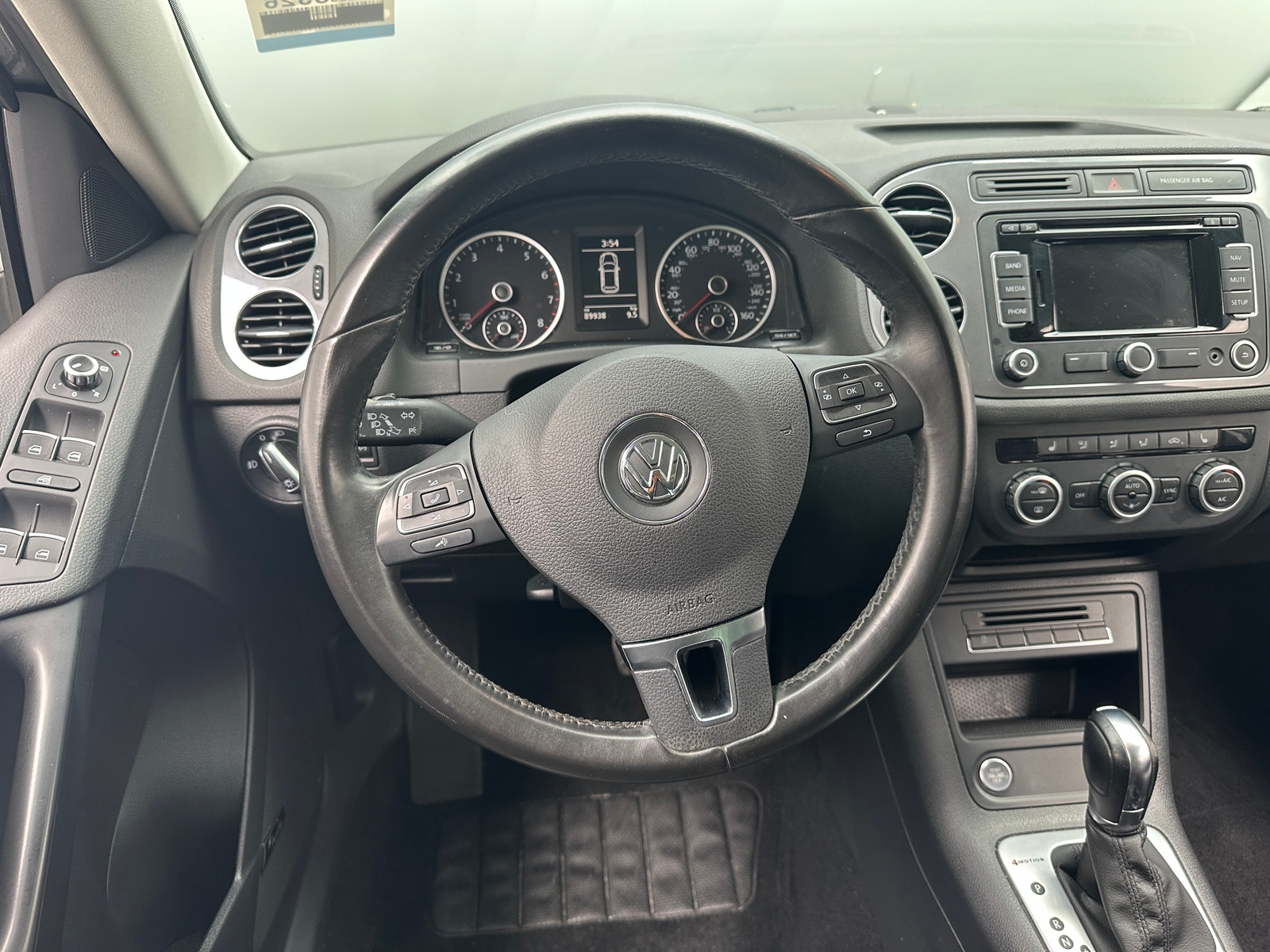 Thumbnail: 2014 Volkswagen Tiguan - 5