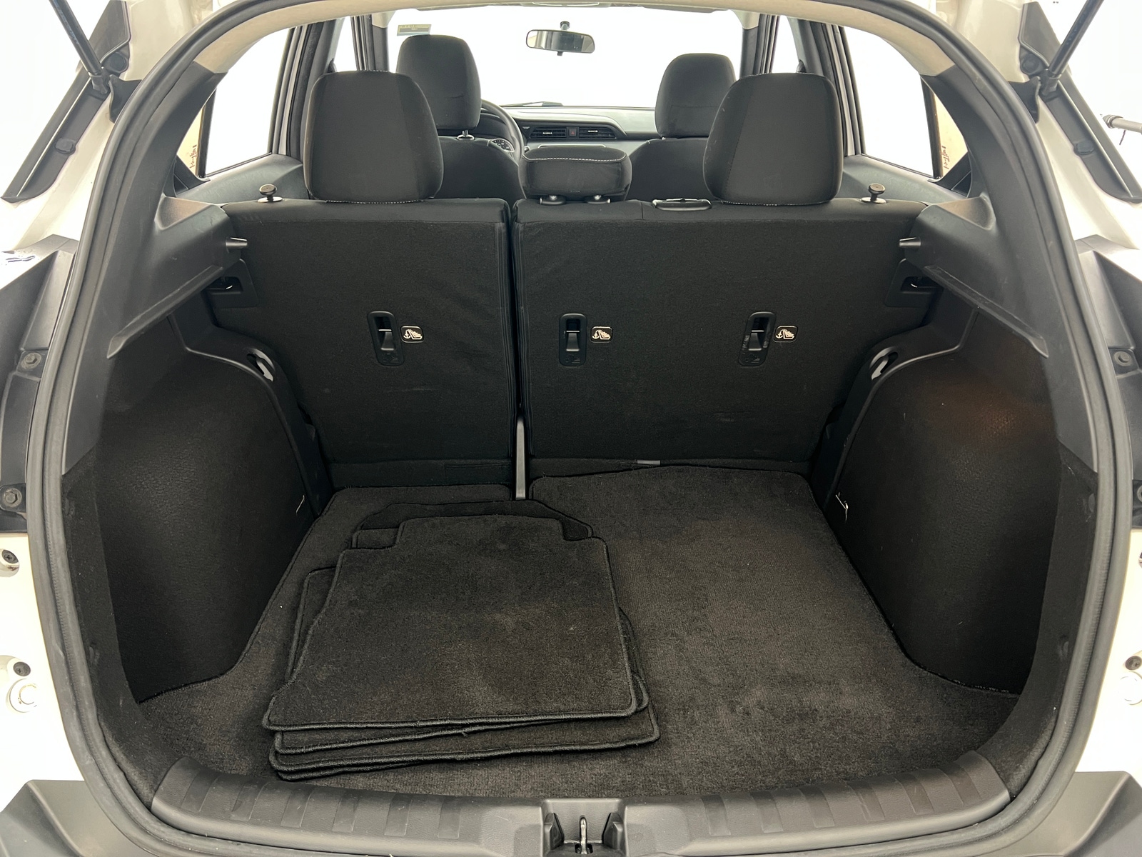 Thumbnail: 2019 Nissan Kicks - 7