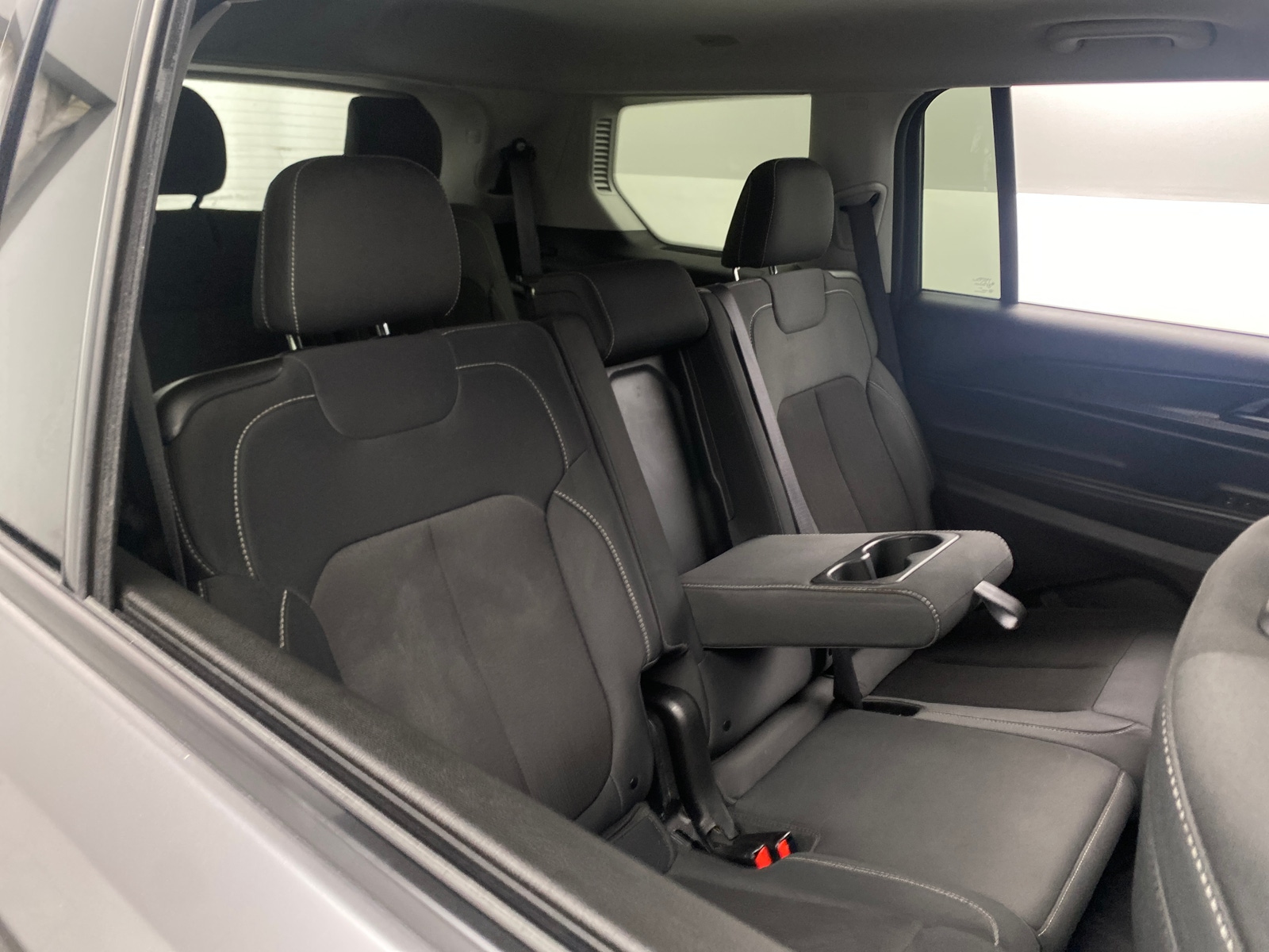 Thumbnail: 2023 Jeep Grand Cherokee L - 6