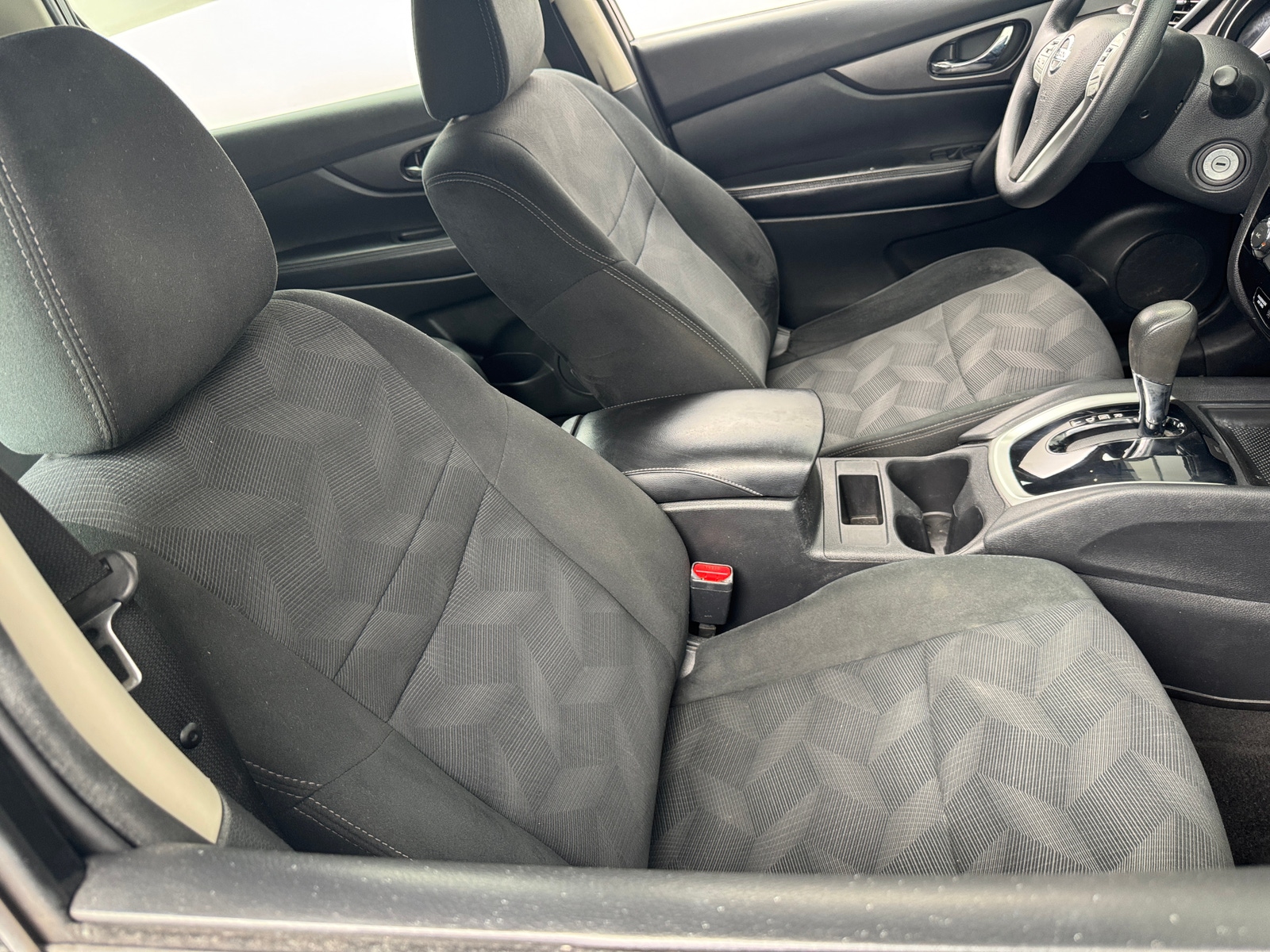 Thumbnail: 2016 Nissan Rogue - 2