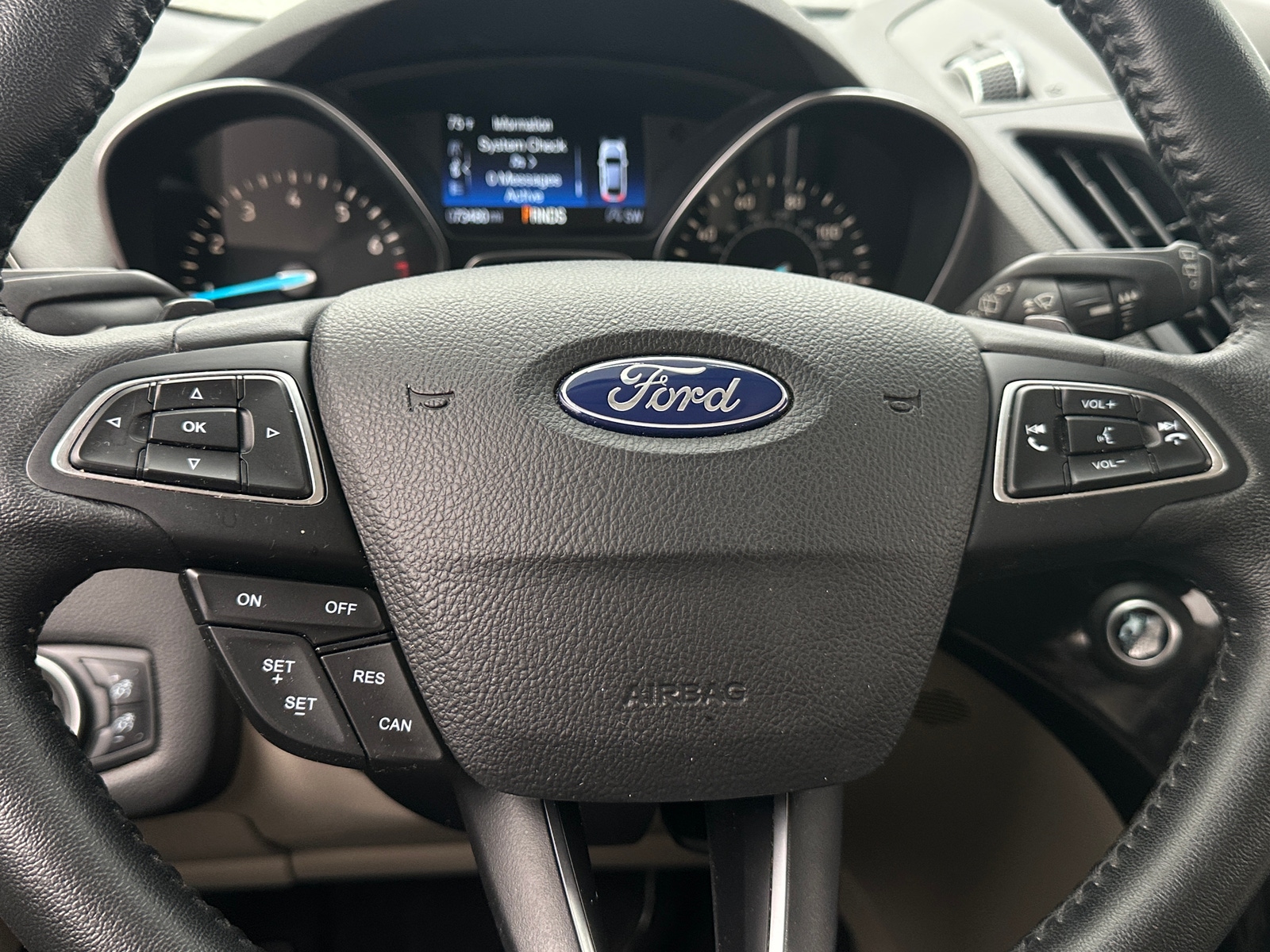Thumbnail: 2017 Ford Escape - 4