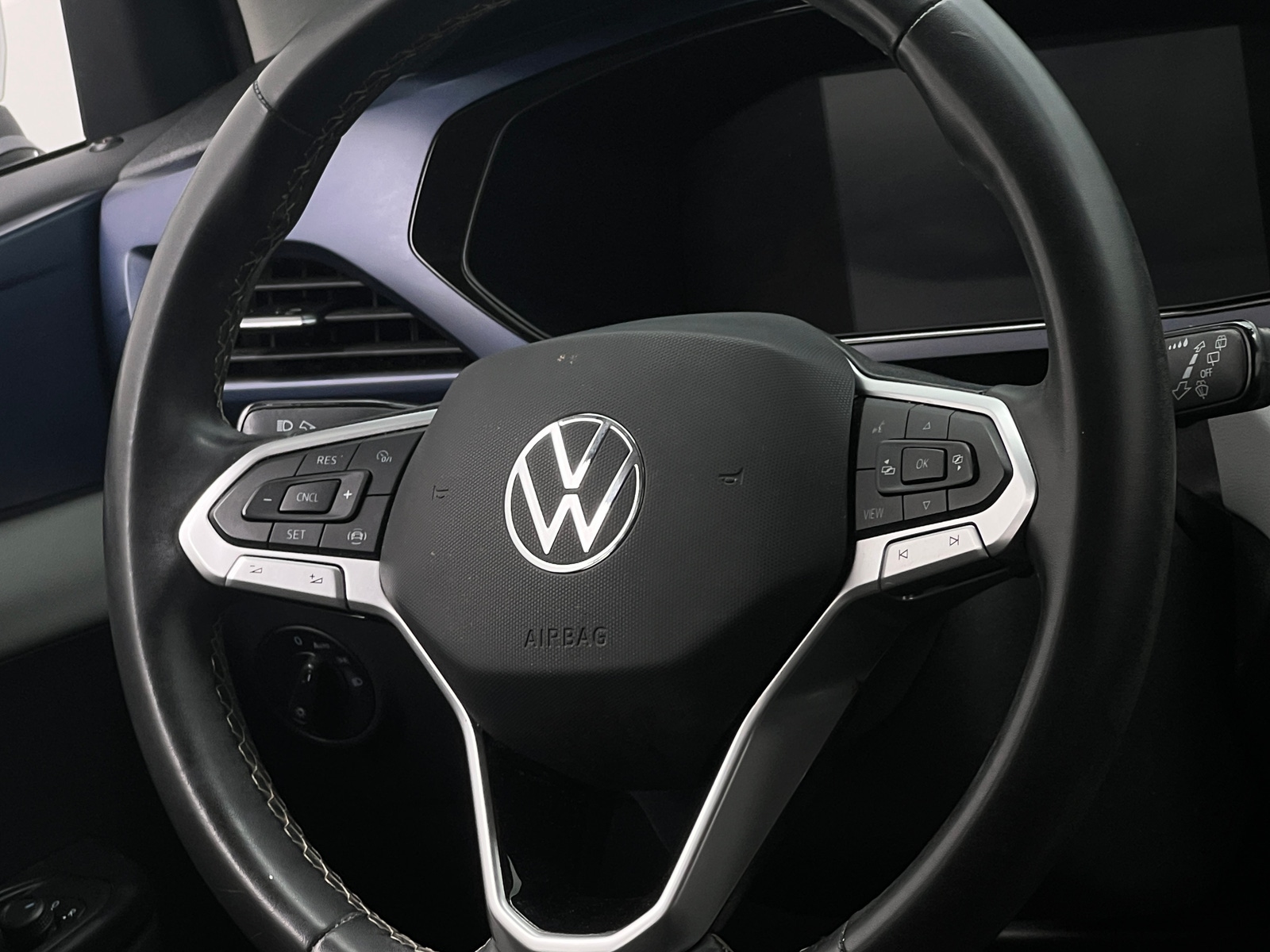 Thumbnail: 2022 Volkswagen Taos - 5