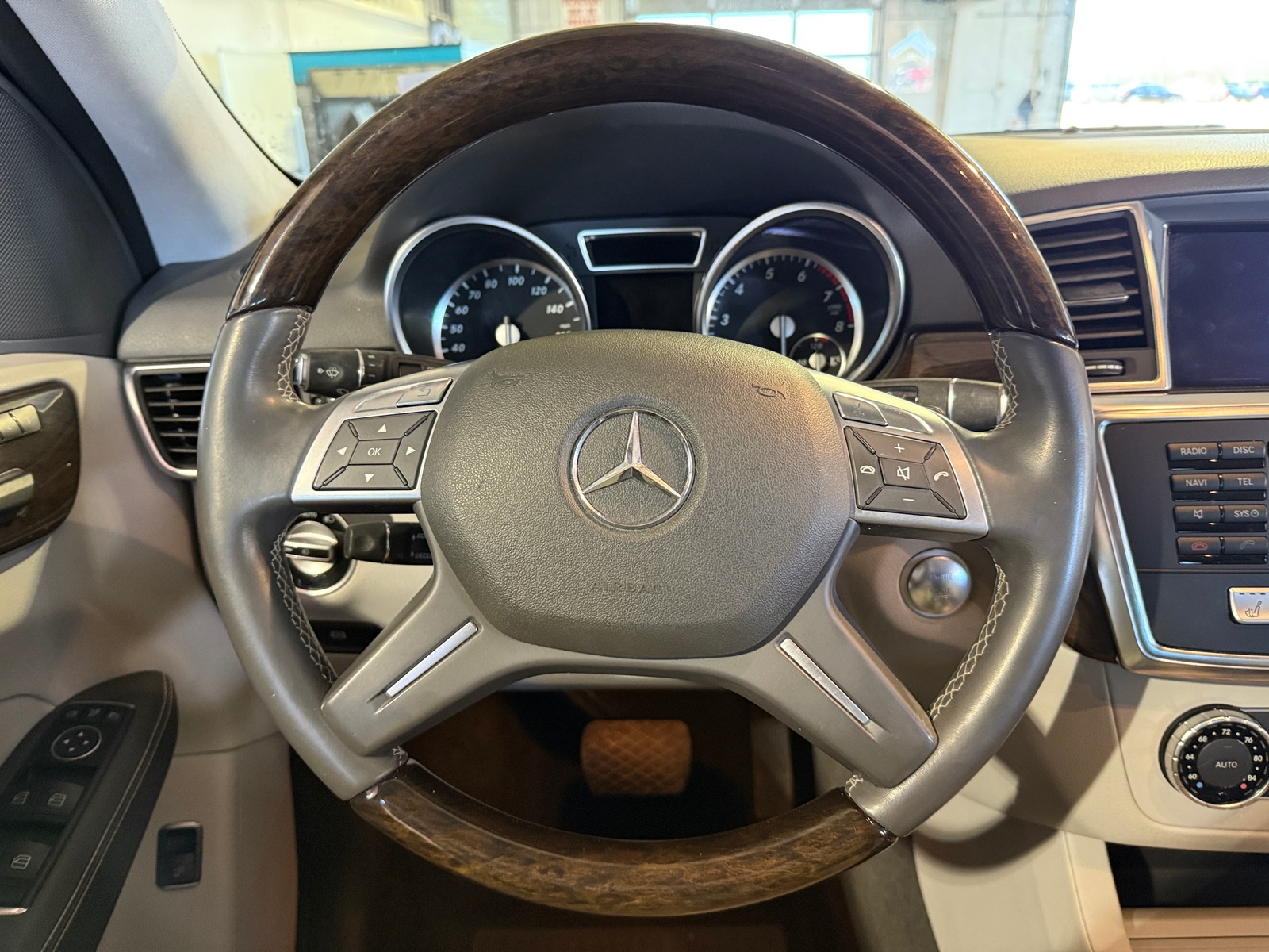 Thumbnail: 2013 Mercedes-Benz M-Class - 4