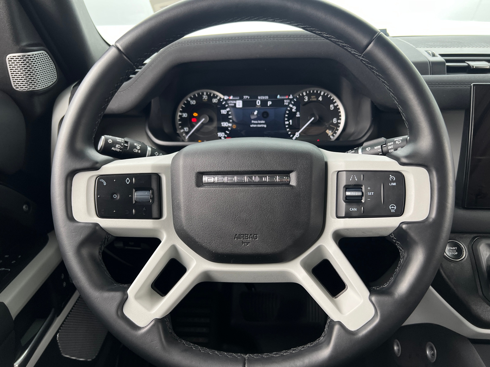 Thumbnail: 2023 Land Rover Defender - 5
