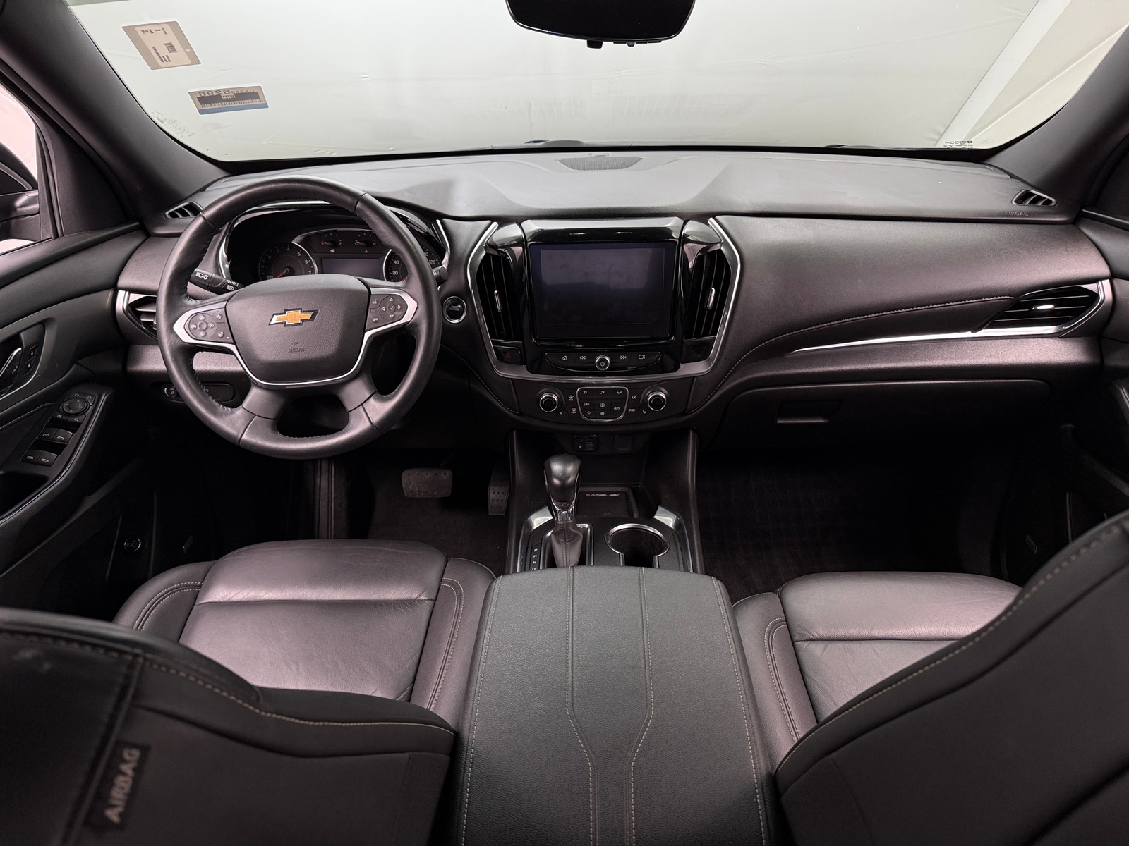 Thumbnail: 2022 Chevrolet Traverse - 2