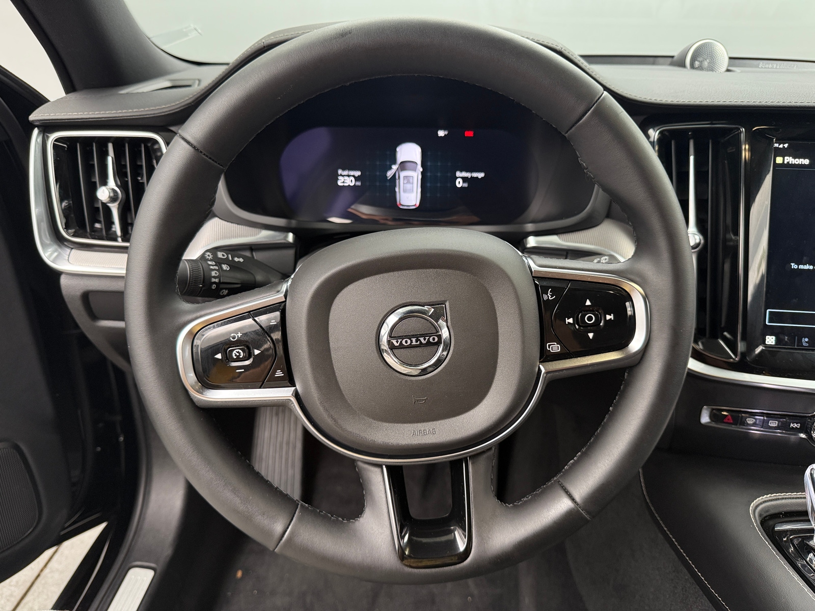 Thumbnail: 2024 Volvo V60 - 4