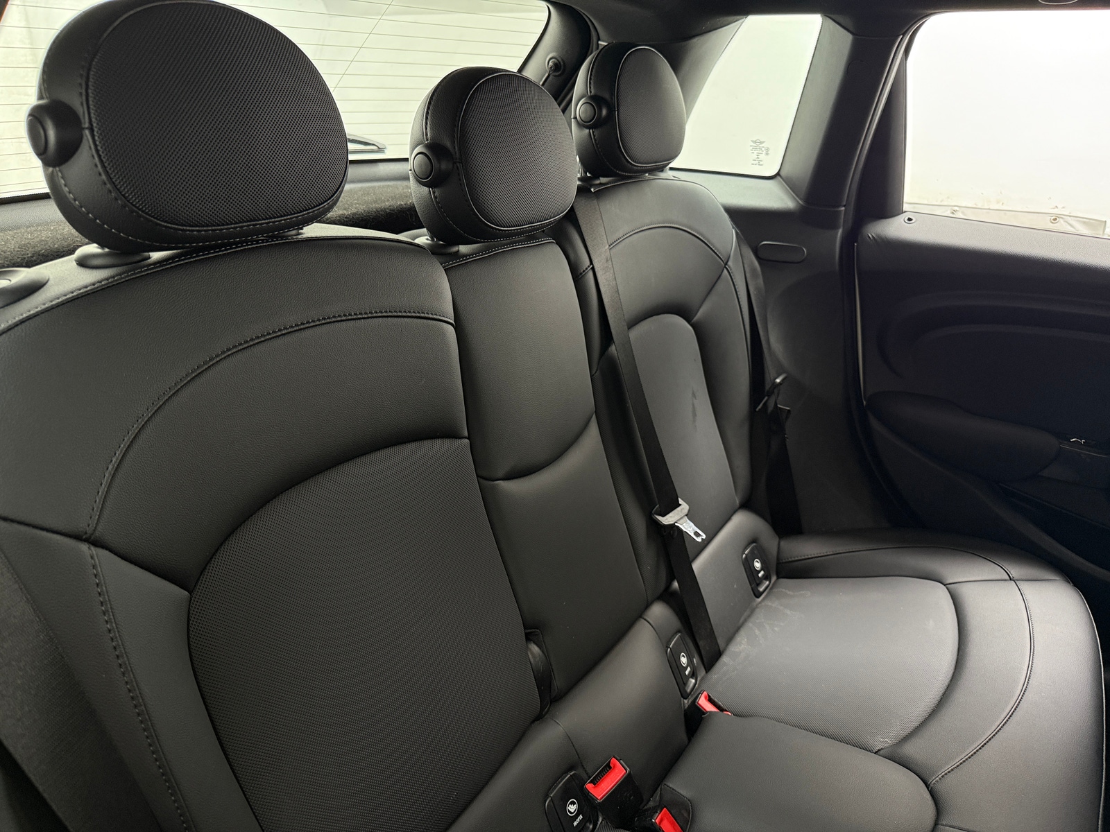 Thumbnail: 2021 MINI Cooper Hardtop - 5