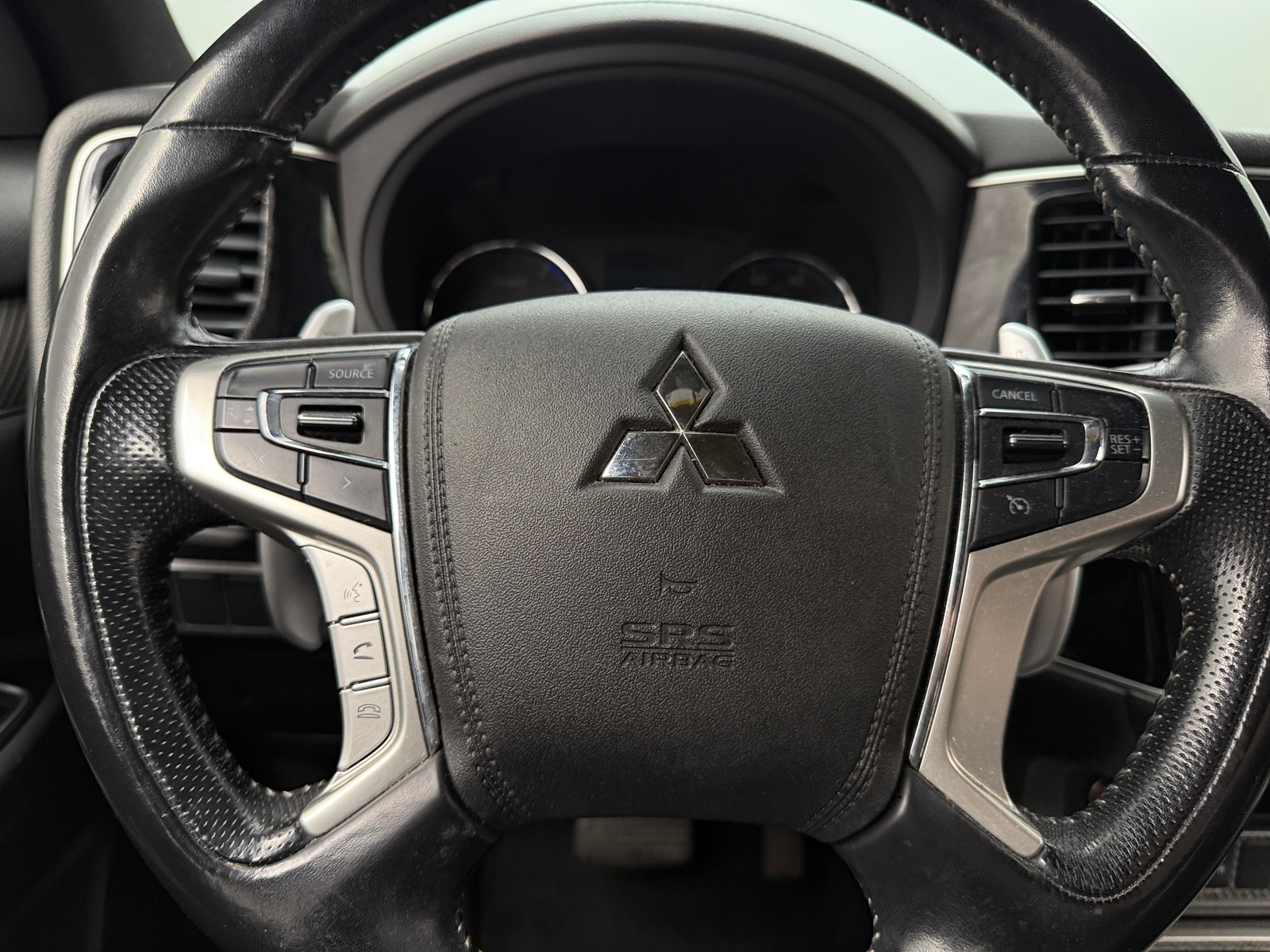 Thumbnail: 2022 Mitsubishi Outlander - 4