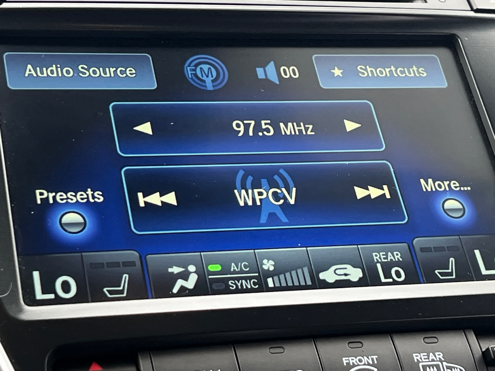 Thumbnail: 2014 Acura MDX - 3