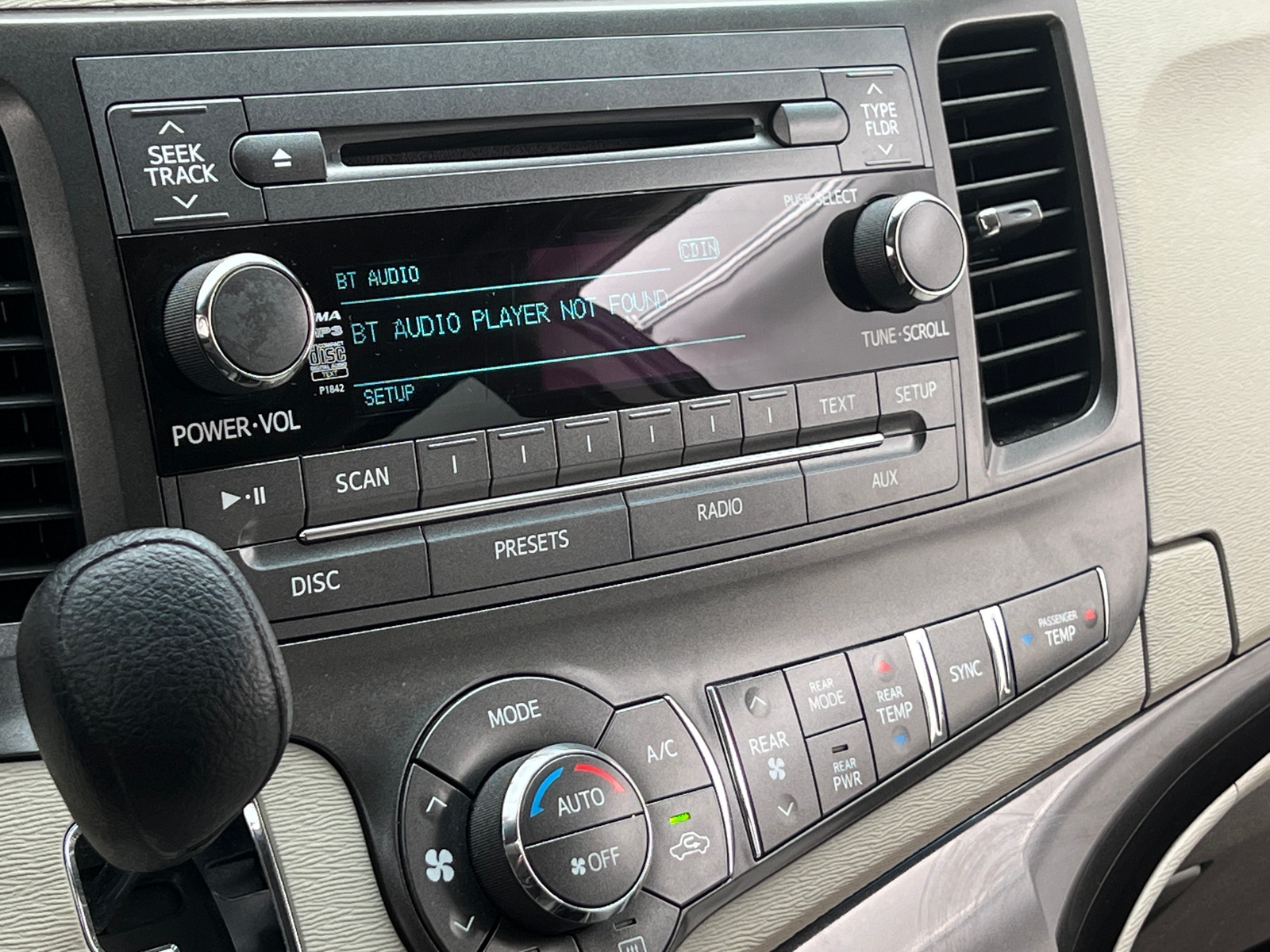 Thumbnail: 2013 Toyota Sienna - 4