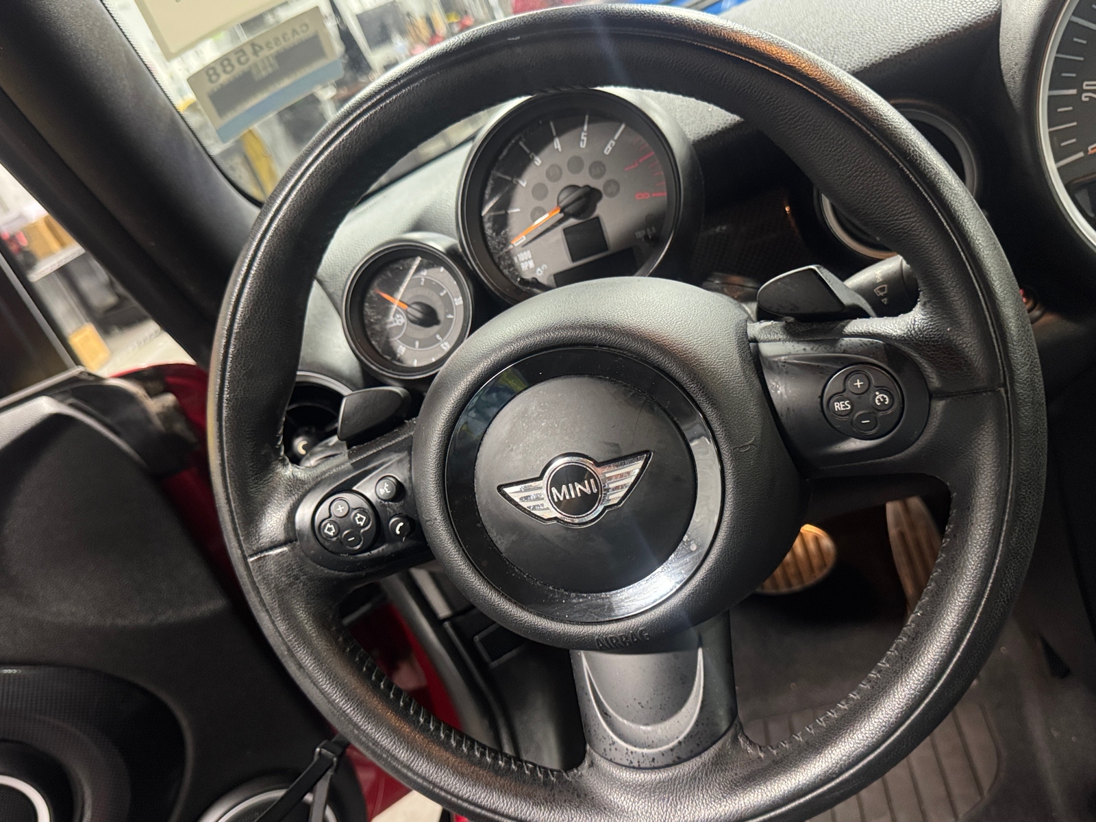 Thumbnail: 2015 MINI Cooper Convertible - 5
