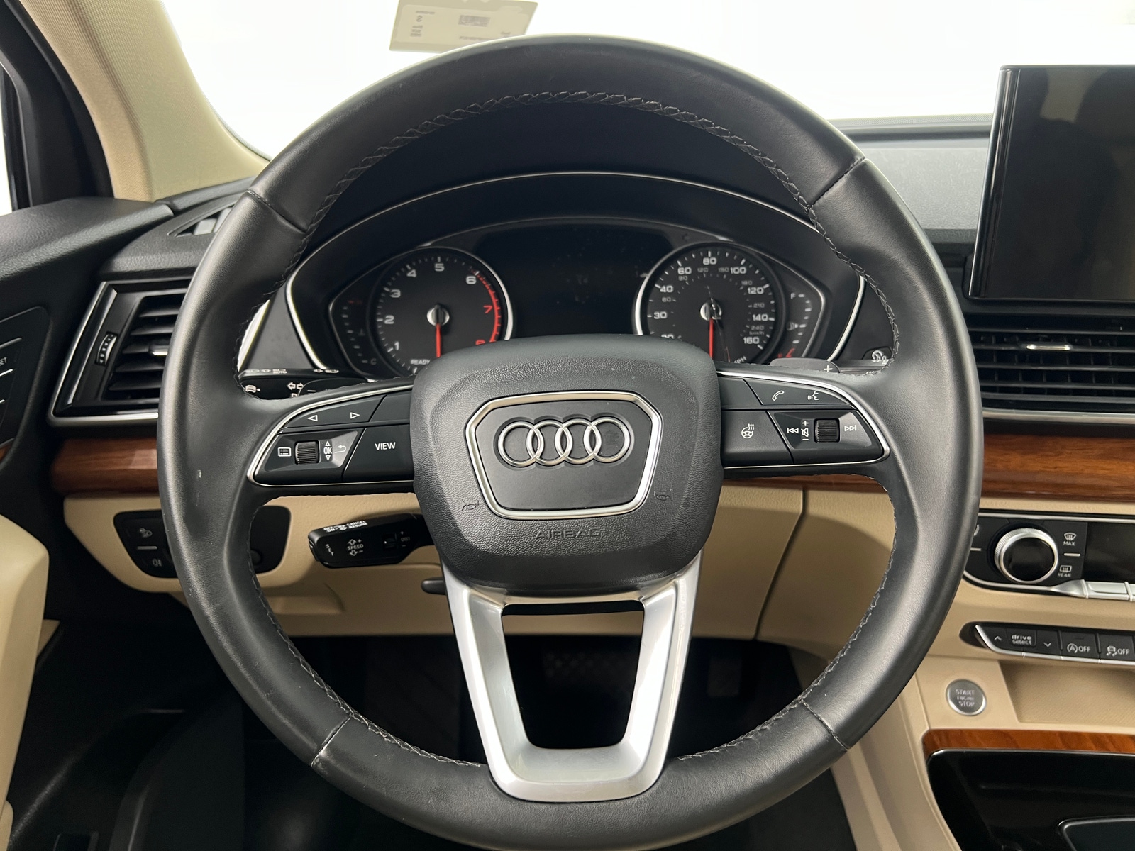 Thumbnail: 2023 Audi Q5 - 4