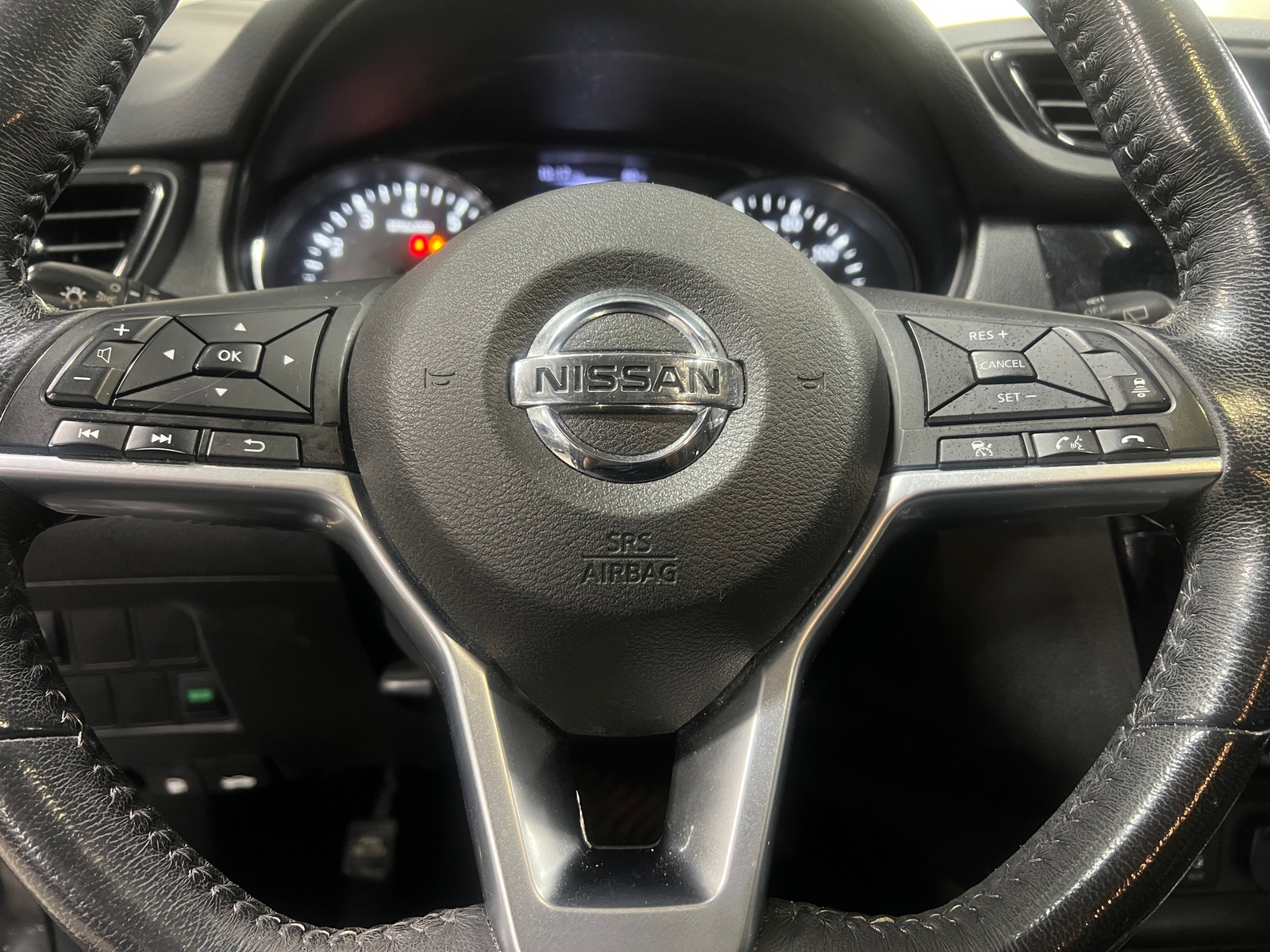 Thumbnail: 2018 Nissan Rogue Sport - 4