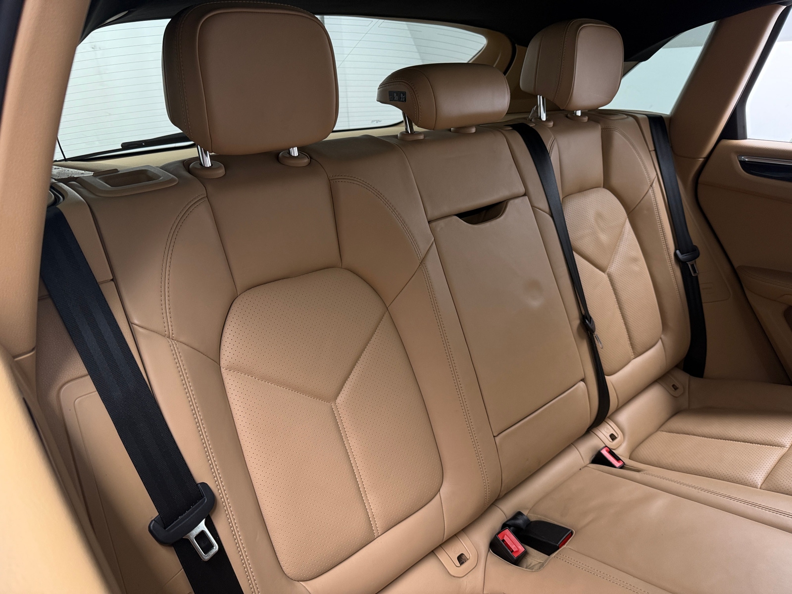 Thumbnail: 2016 Porsche Macan - 5