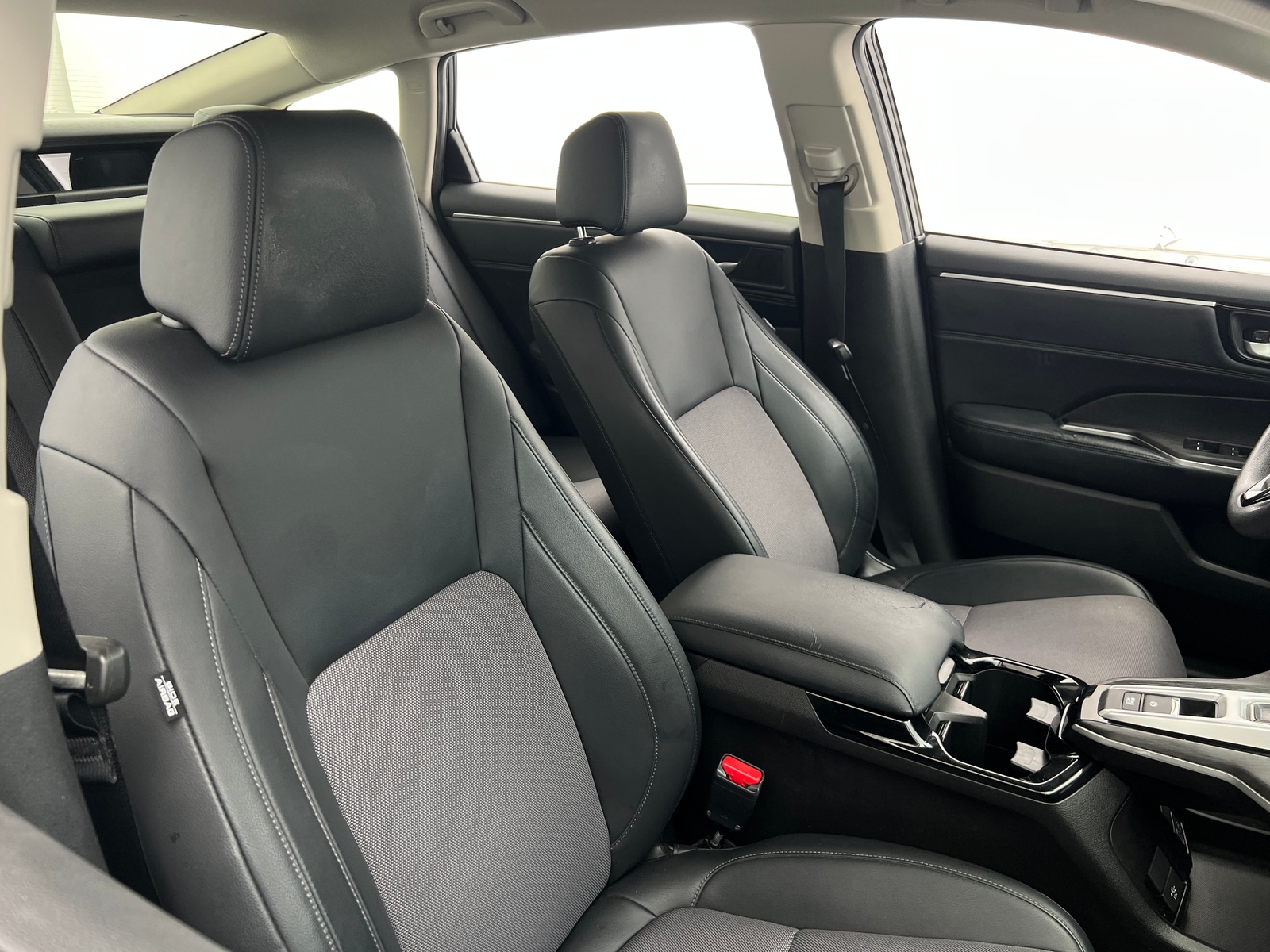 Thumbnail: 2018 Honda Clarity - 2