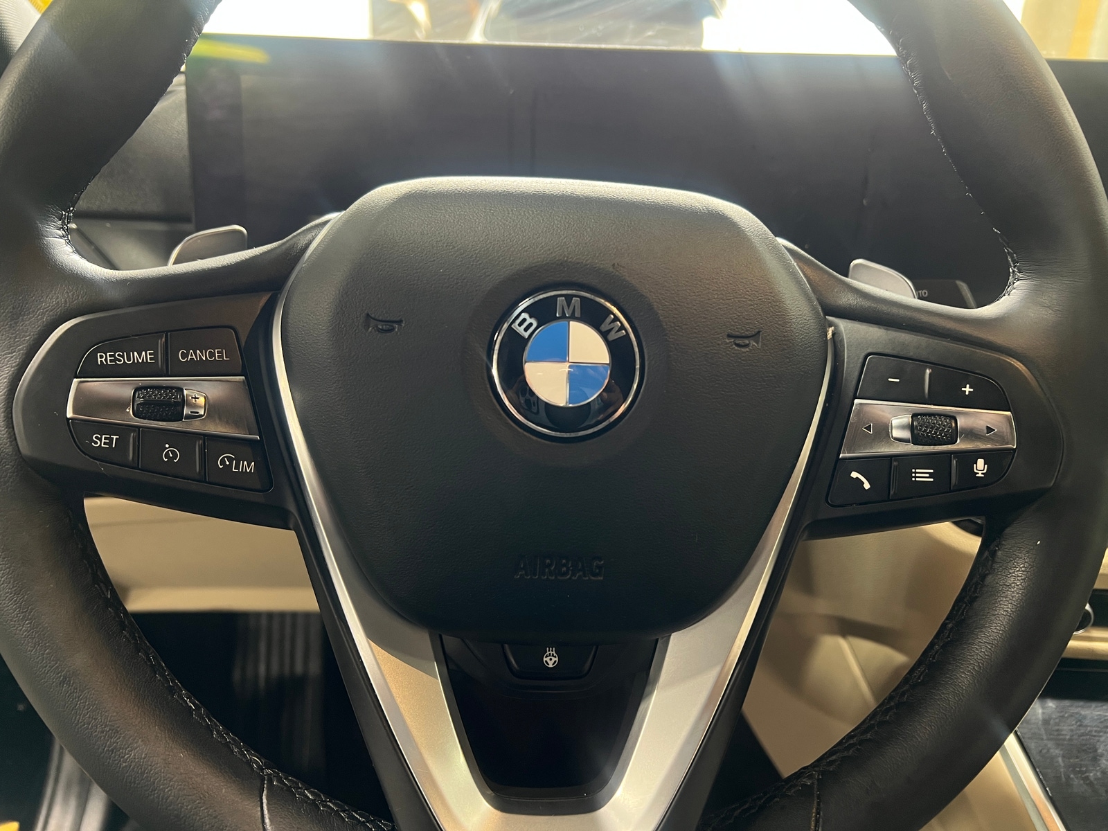 Thumbnail: 2023 BMW 3 Series - 4