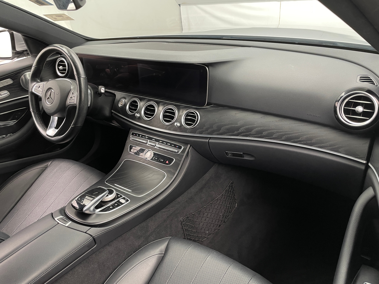 Thumbnail: 2018 Mercedes-Benz E-Class - 2