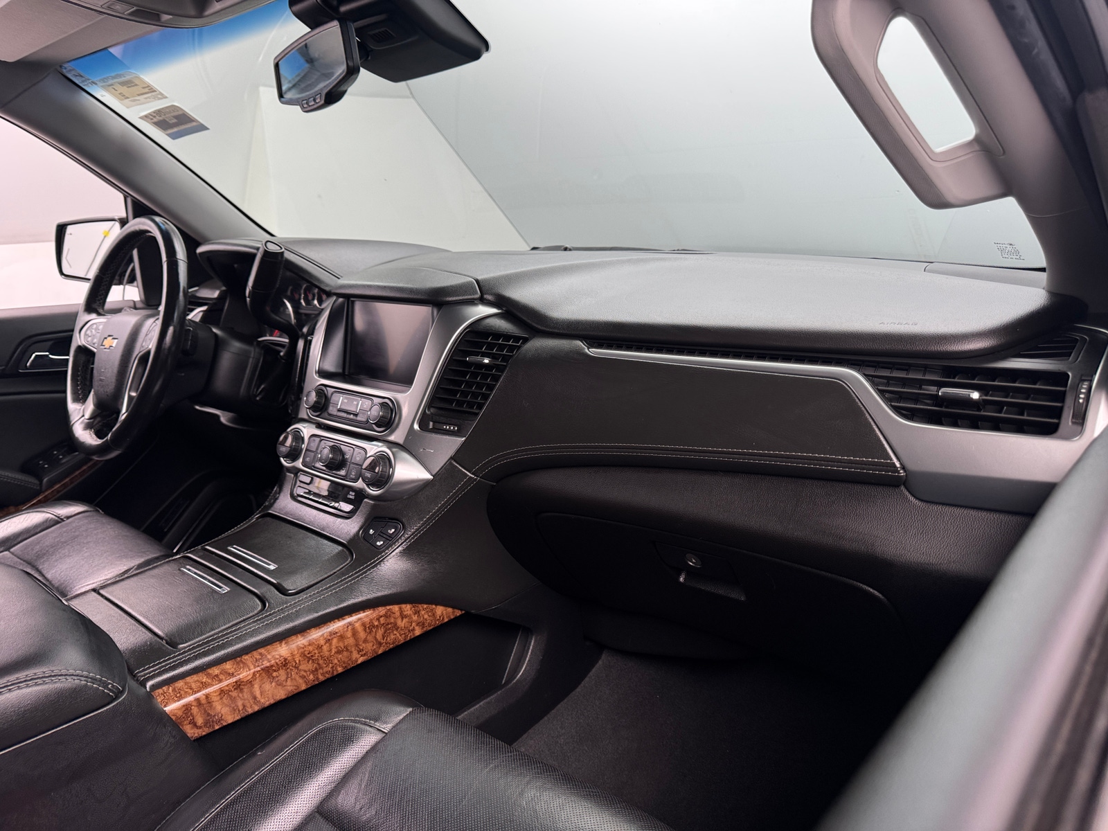 Thumbnail: 2019 Chevrolet Tahoe - 2