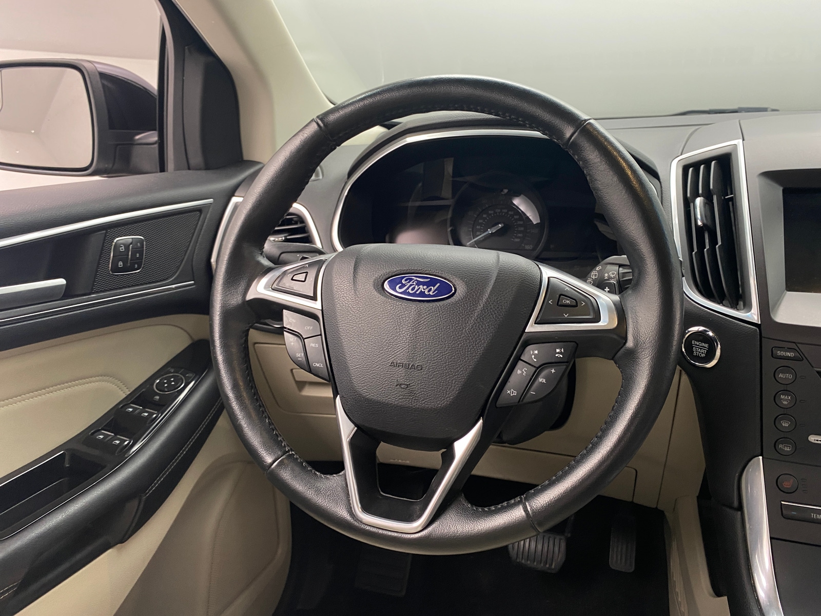 Thumbnail: 2016 Ford Edge - 4
