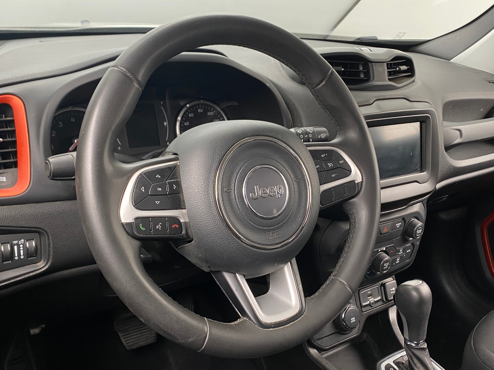 Thumbnail: 2020 Jeep Renegade - 5