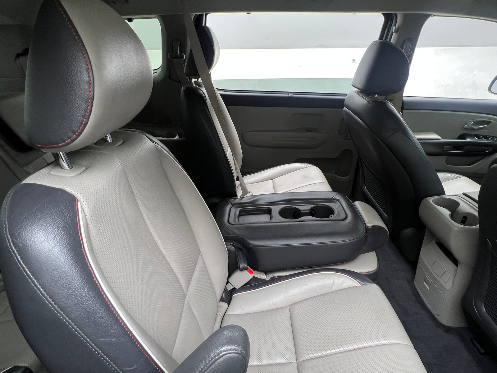 Thumbnail: 2017 Kia Sedona - 5