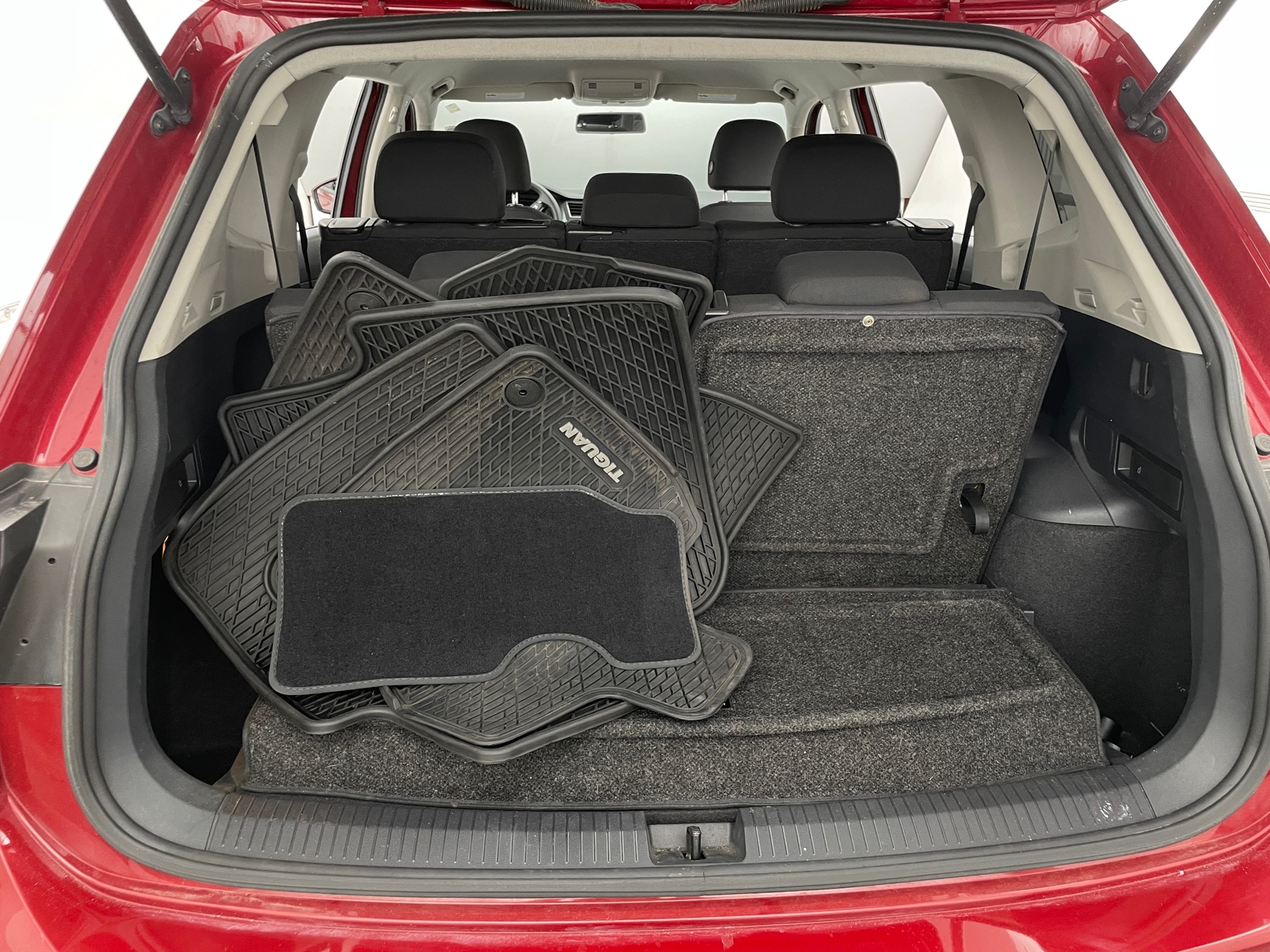 Thumbnail: 2019 Volkswagen Tiguan - 7