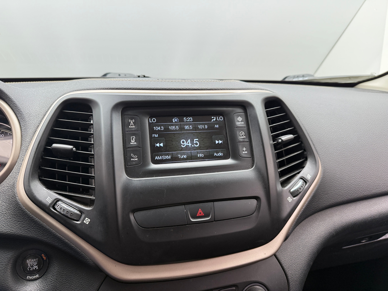 Thumbnail: 2016 Jeep Cherokee - 4