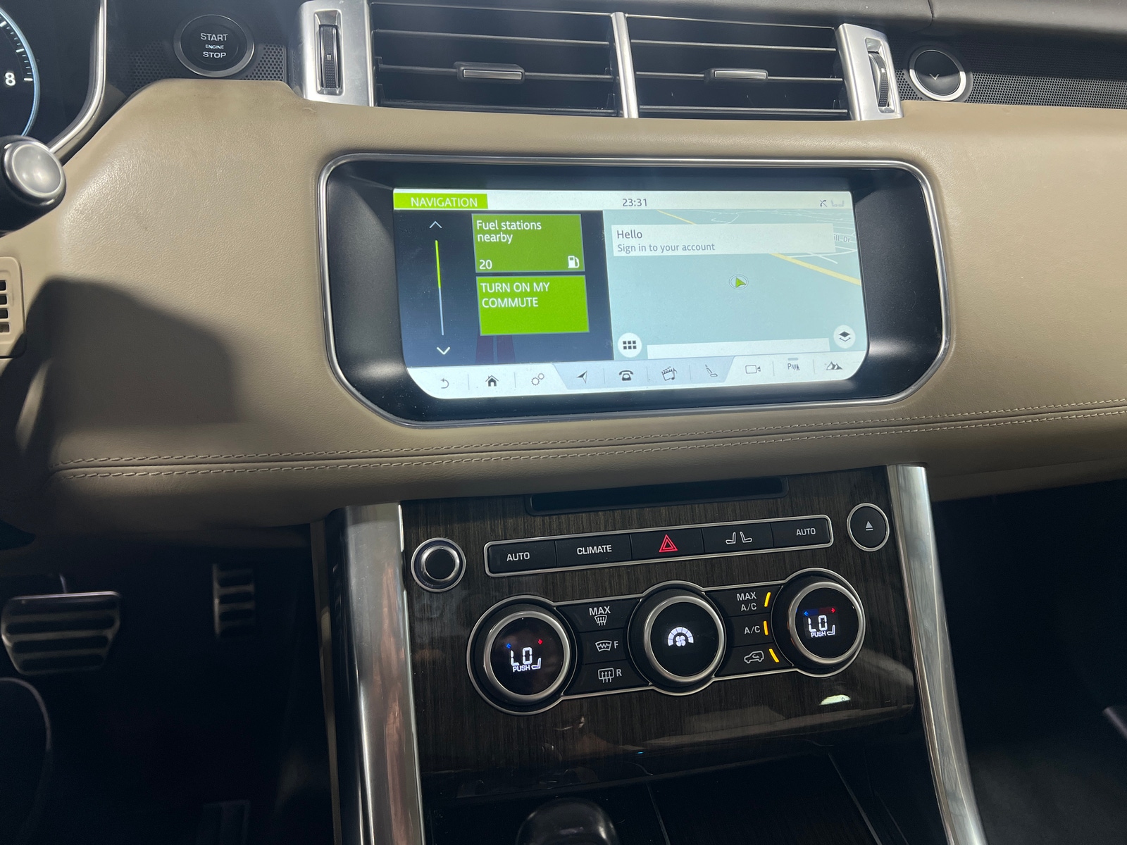 Thumbnail: 2017 Land Rover Range Rover Sport - 3