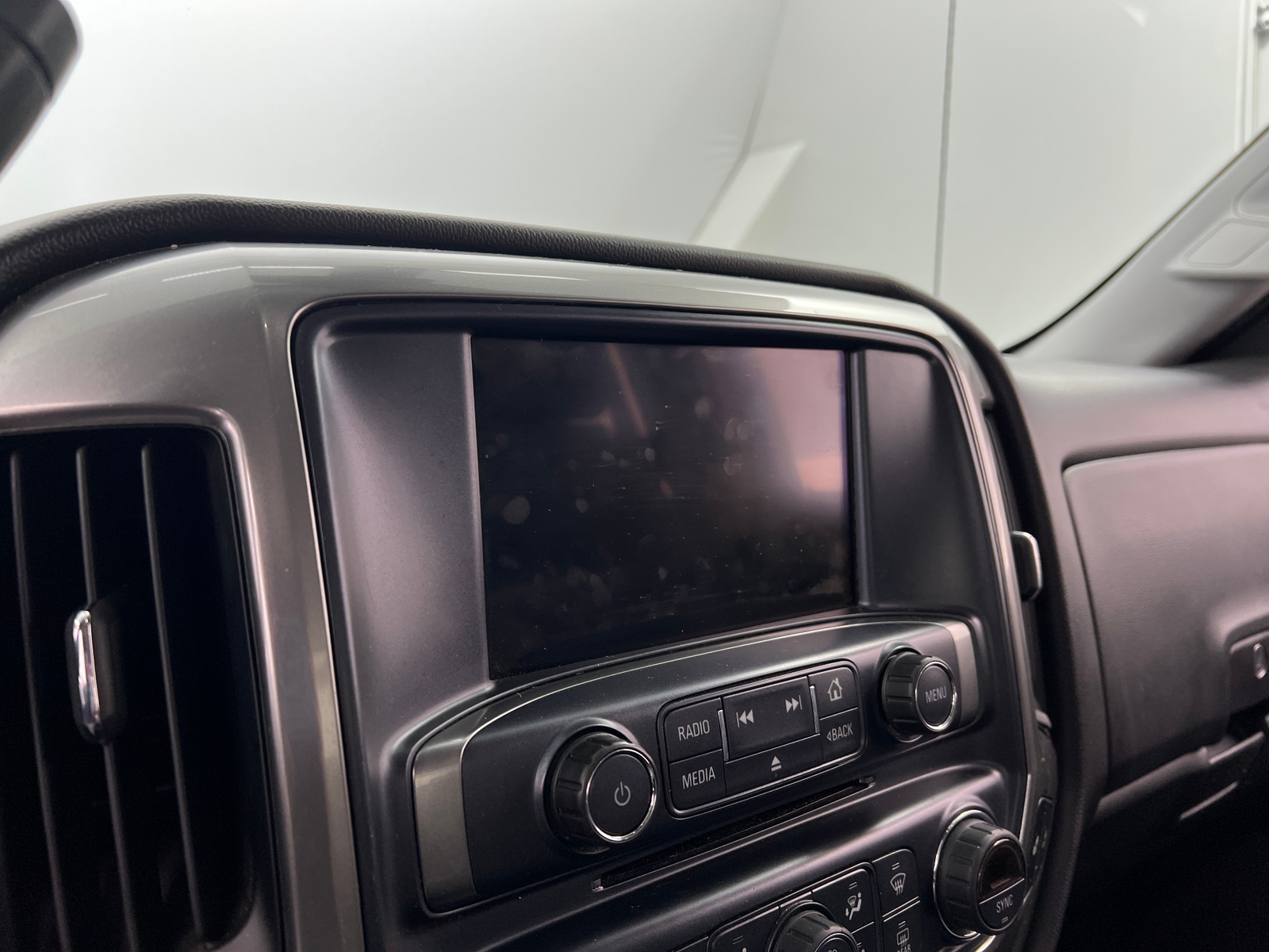 Thumbnail: 2018 Chevrolet Silverado 1500 - 3