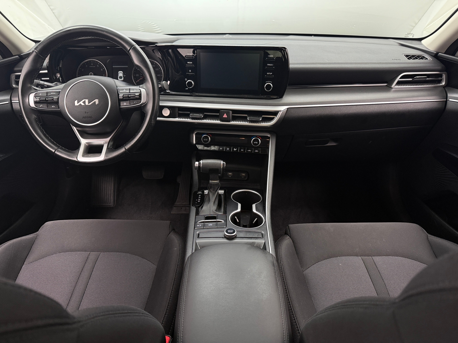 Thumbnail: 2022 Kia K5 - 3