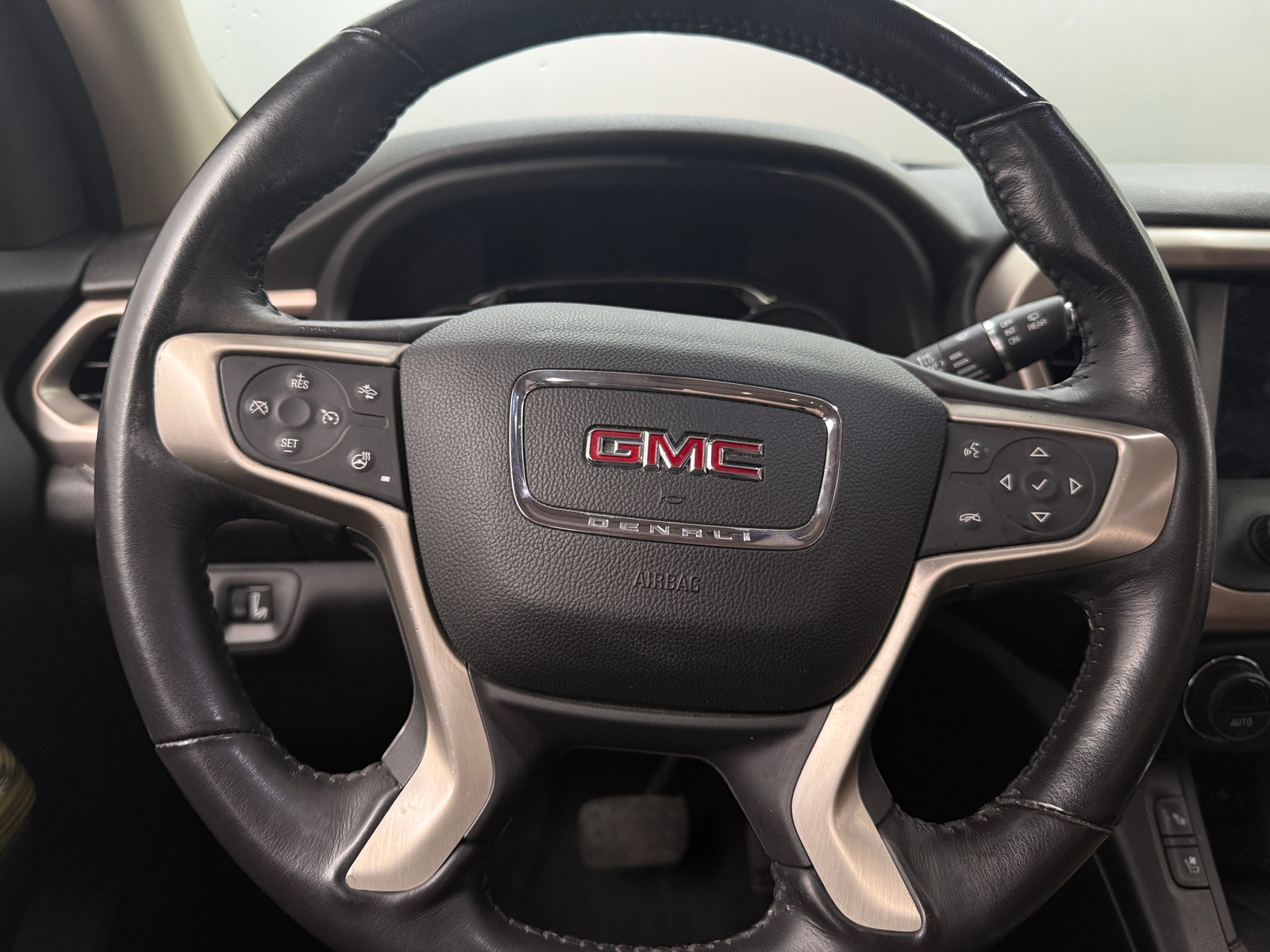Thumbnail: 2019 GMC Acadia - 4
