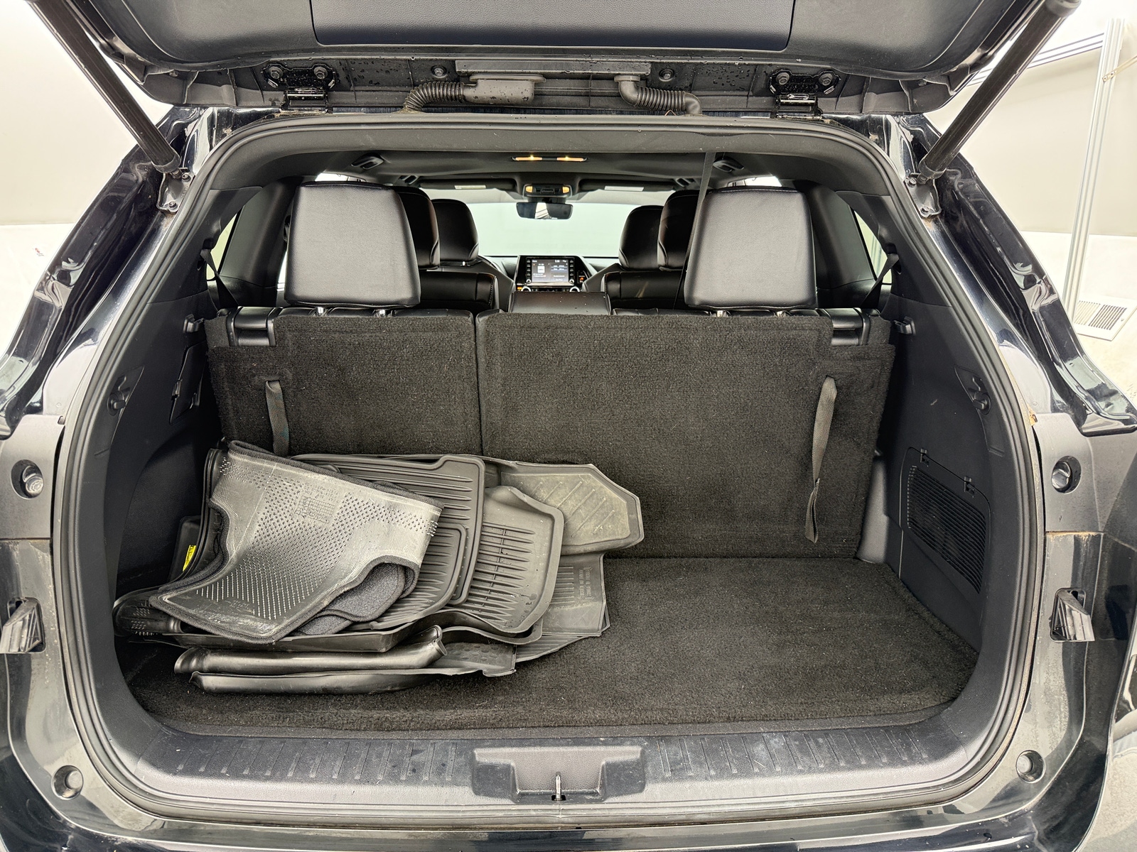Thumbnail: 2021 Toyota Highlander - 6